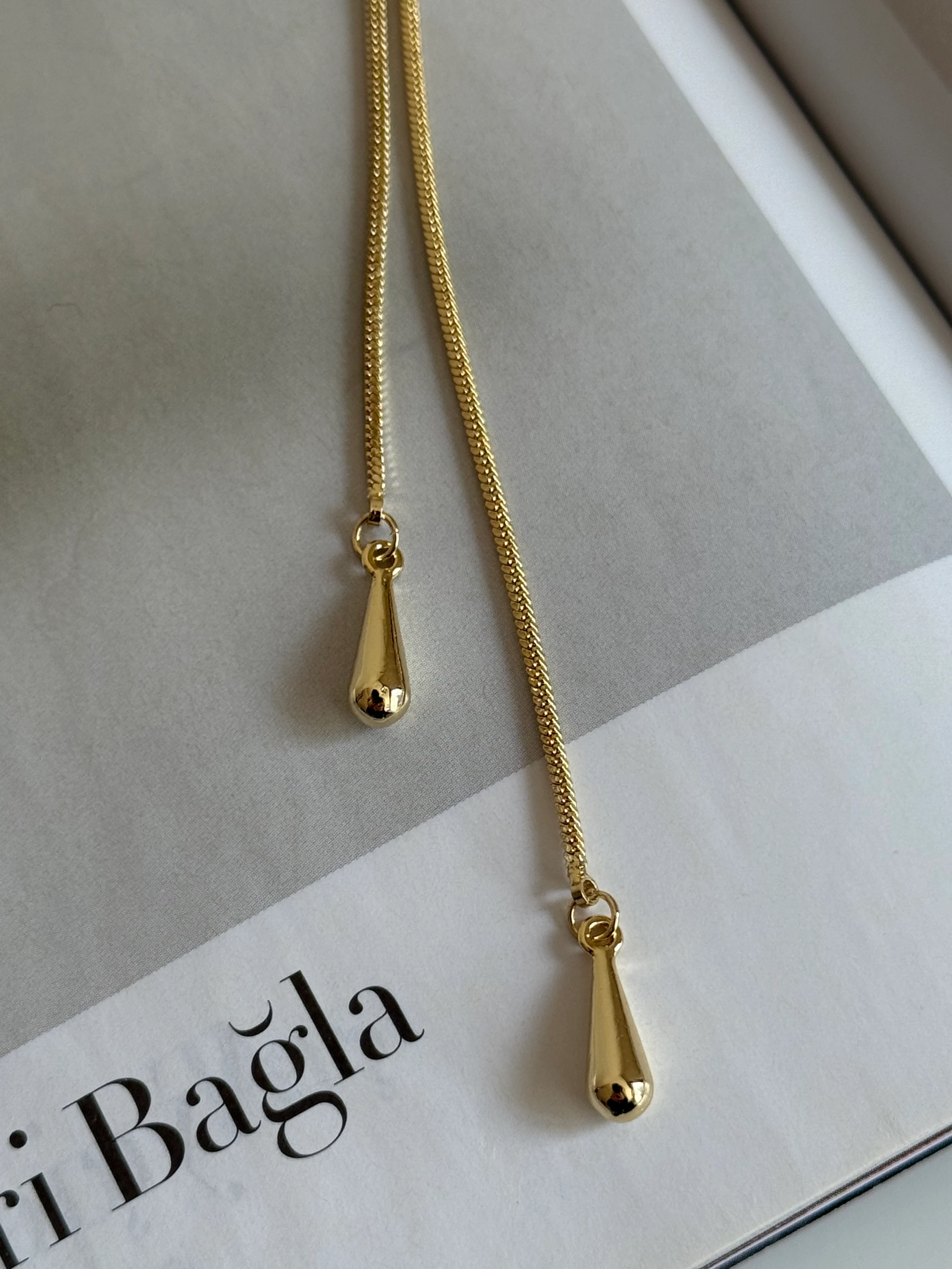 Gold Rengi Taş Detaylı Kadın Kolye