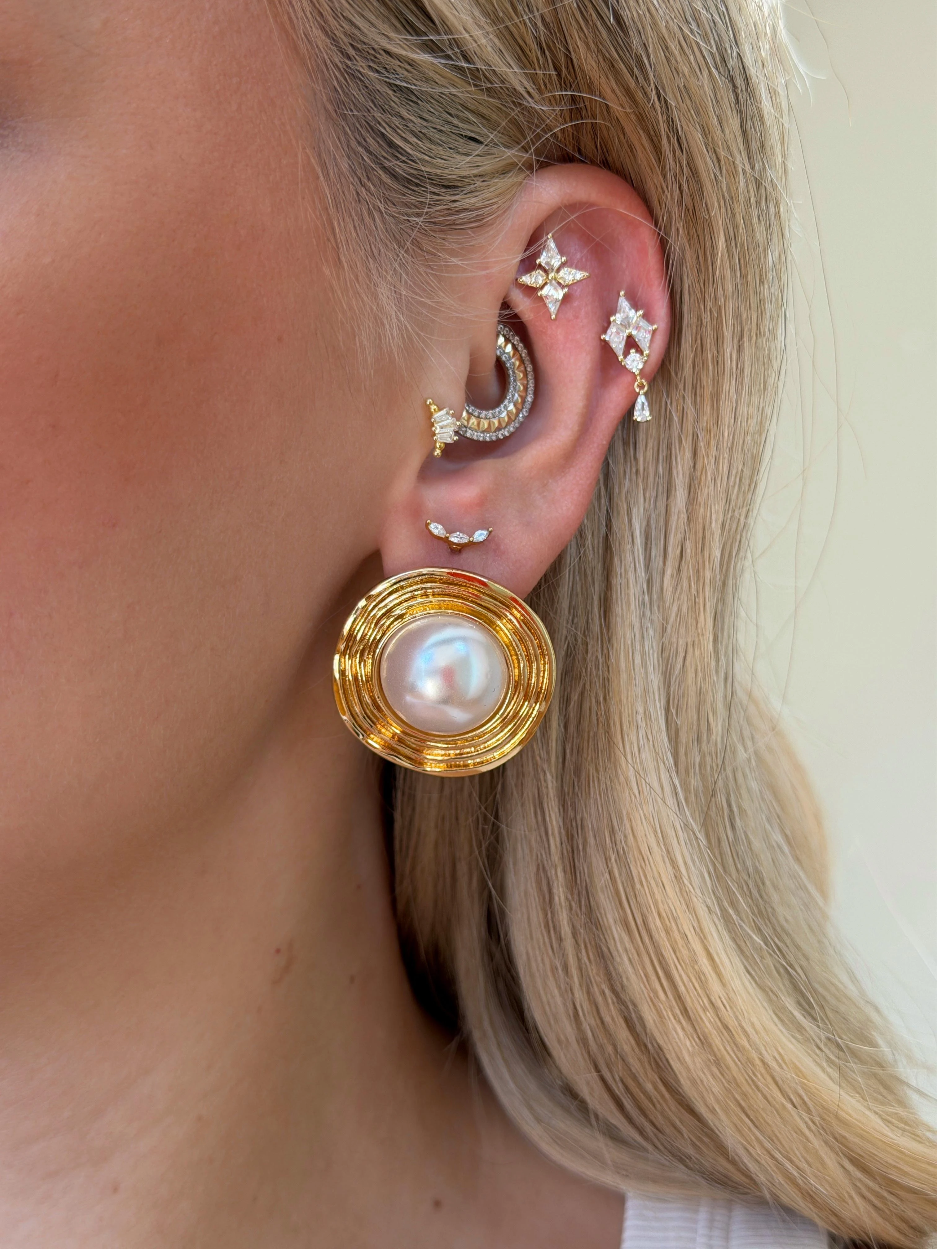 Gold Rengi Dört Yaprak Taşlı 925 Ayar Gümüş Piercing