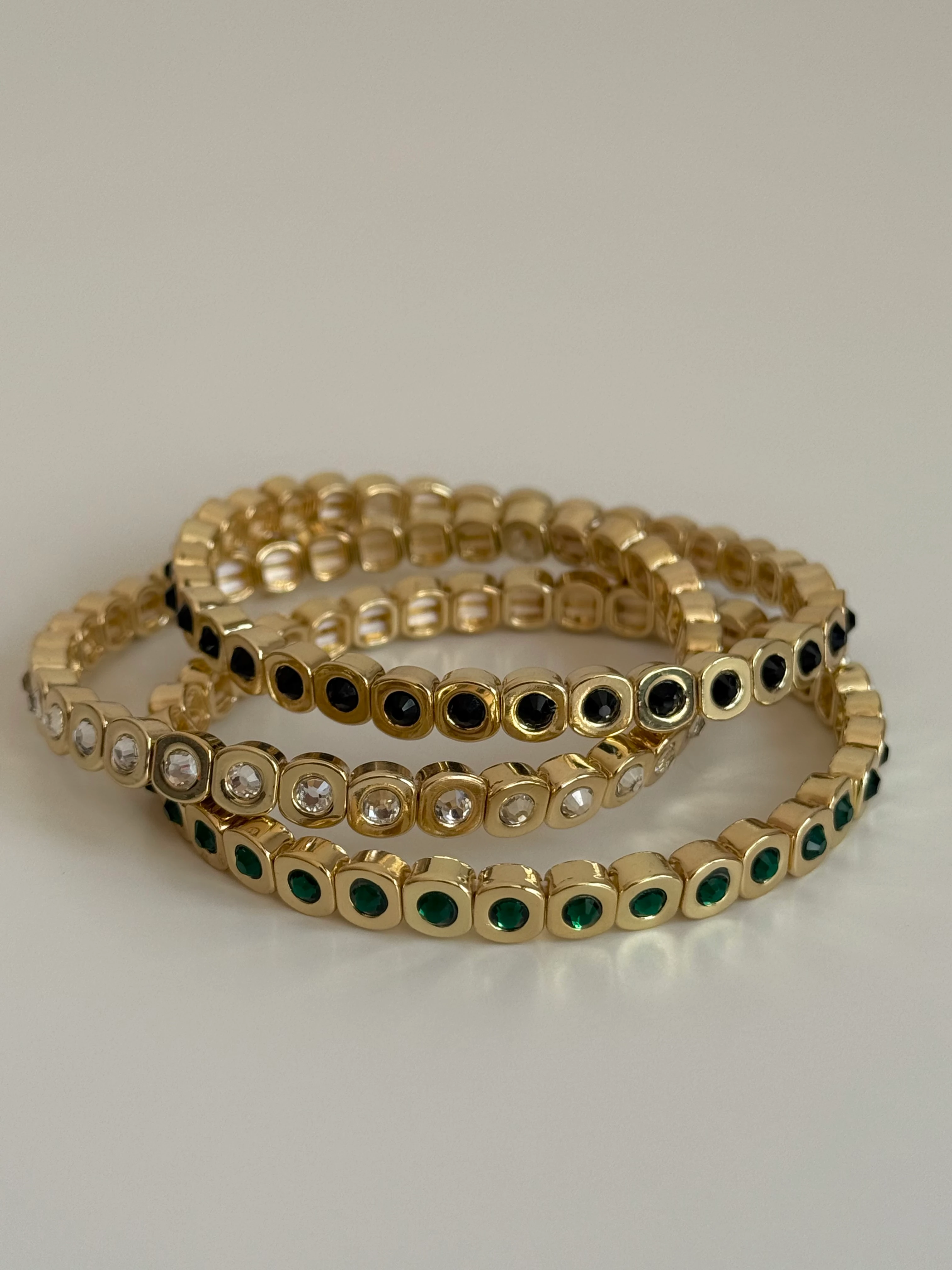 Gold Rengi Taş Detaylı Blok Model Kadın Bileklik