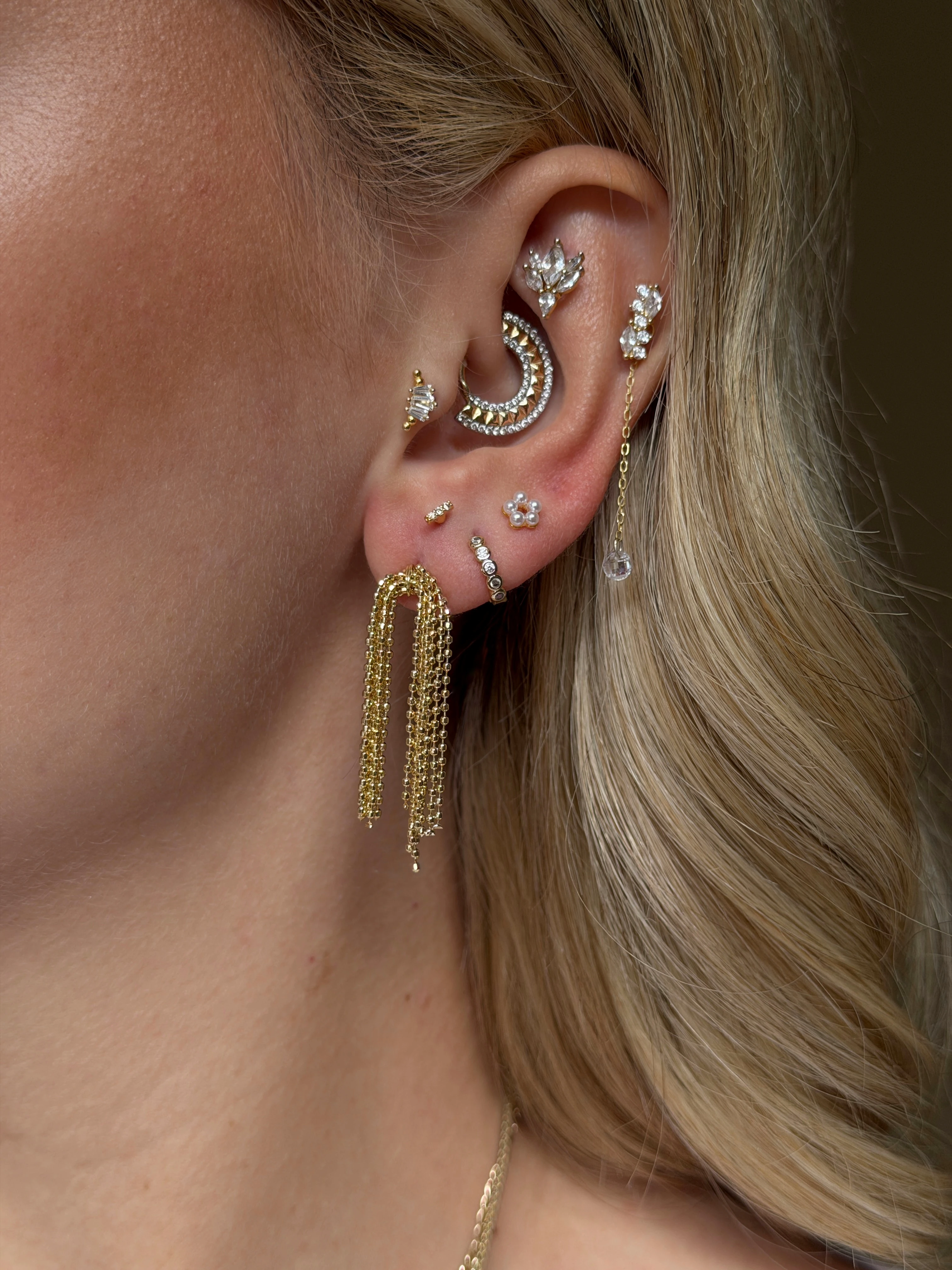 Gold Rengi Çoklu Boncuk Sallantılı Kadın Küpe