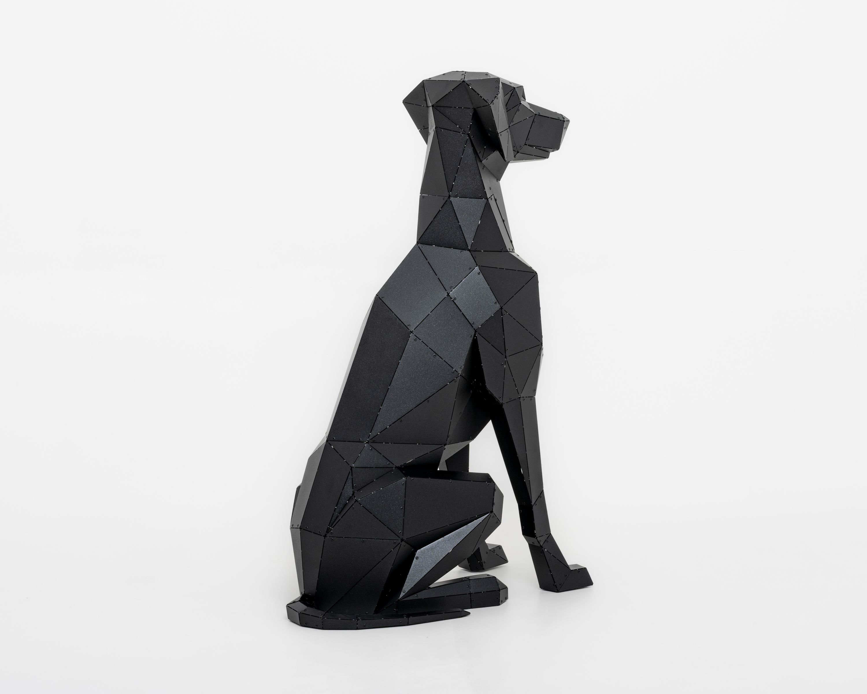 3D Metal Doberman Cinsi Köpek Heykeli