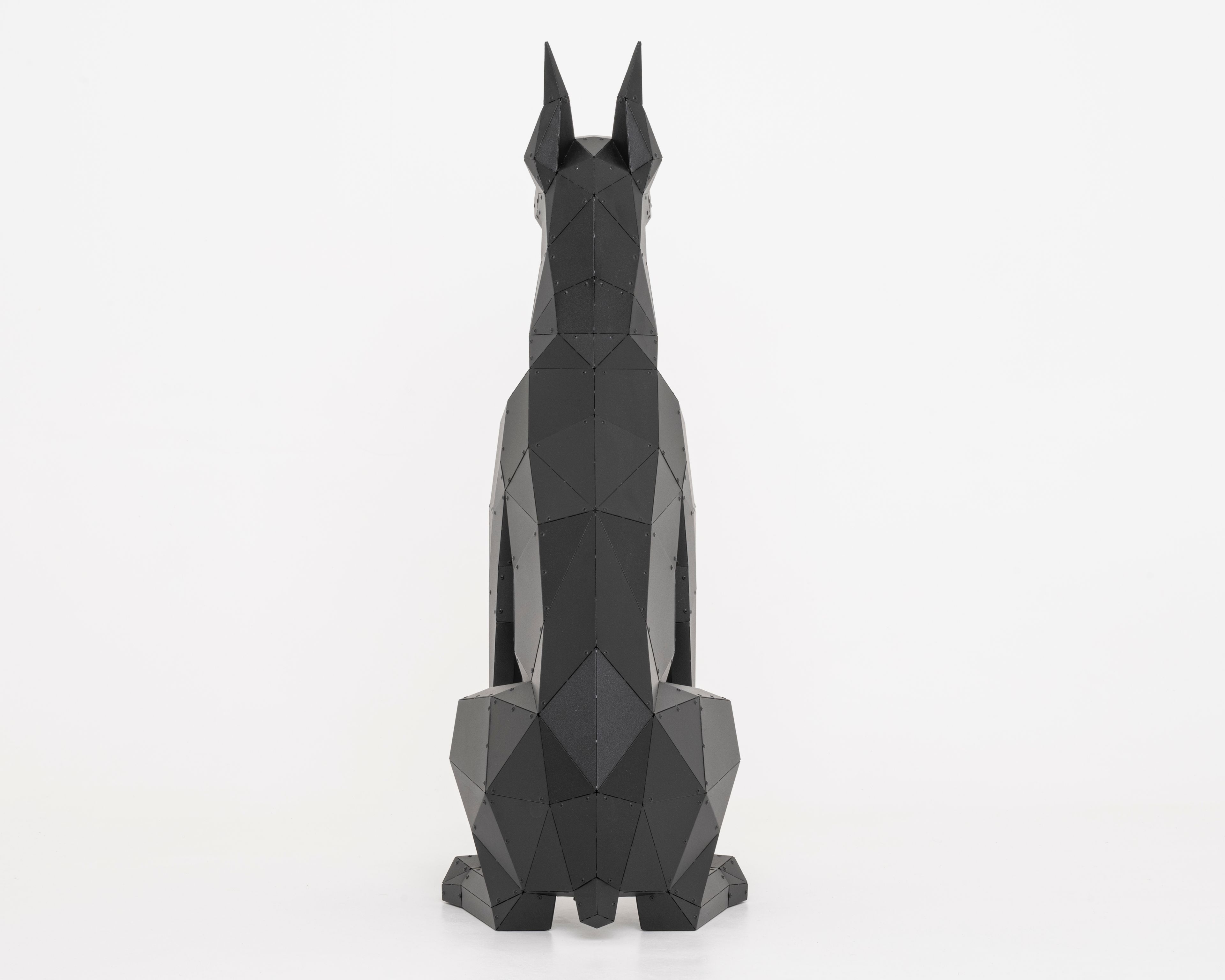 3D Metal Doberman Köpek Heykeli