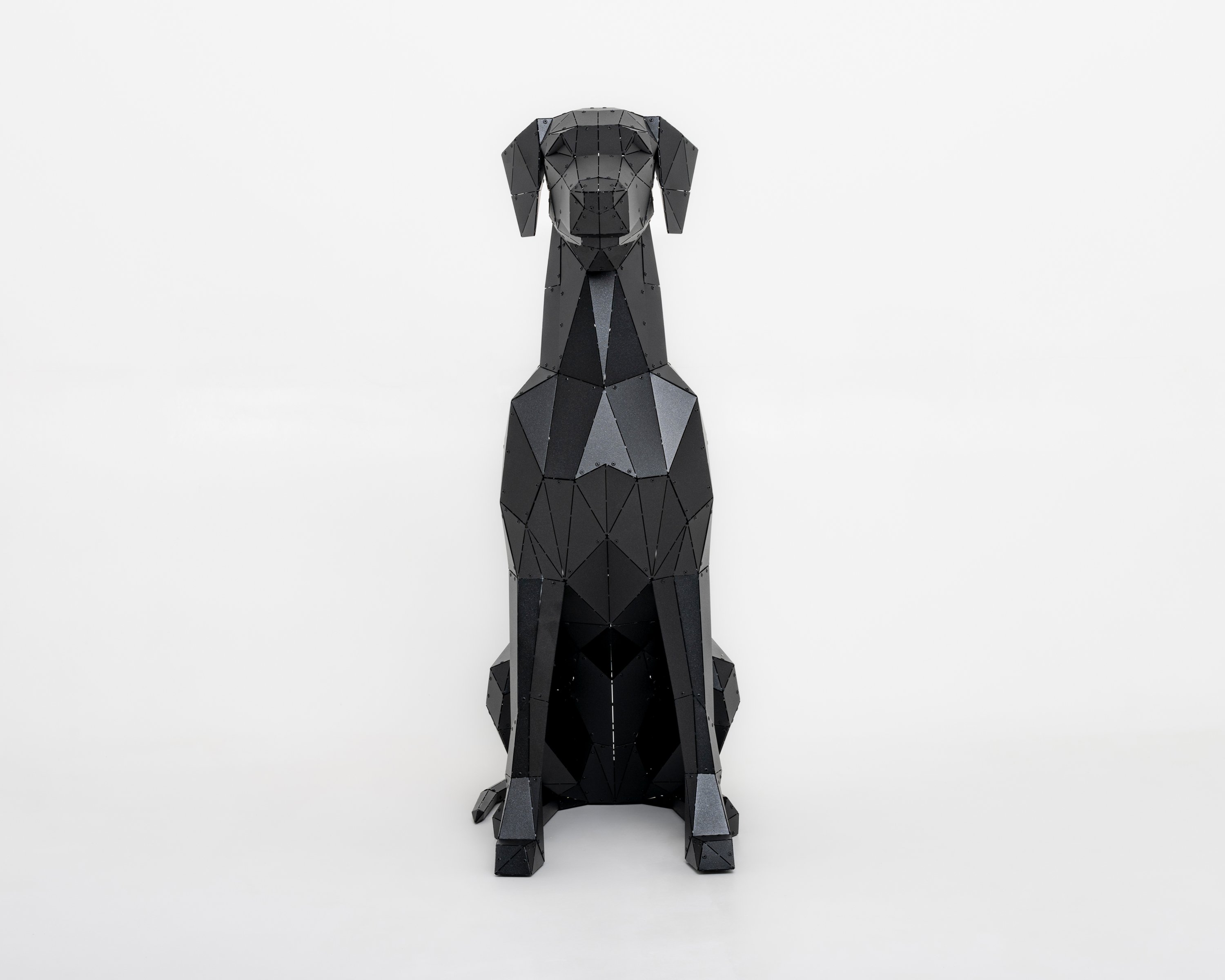 3D Metal Doberman Cinsi Köpek Heykeli