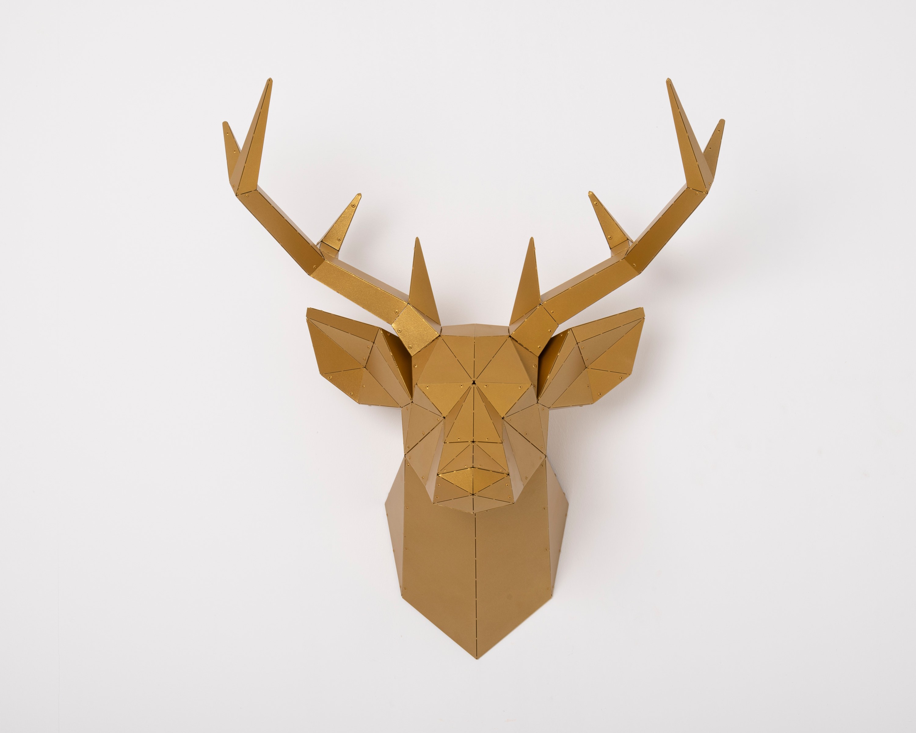 3D Metal Geyik Kafası Duvar Heykeli - Altın Sarısı