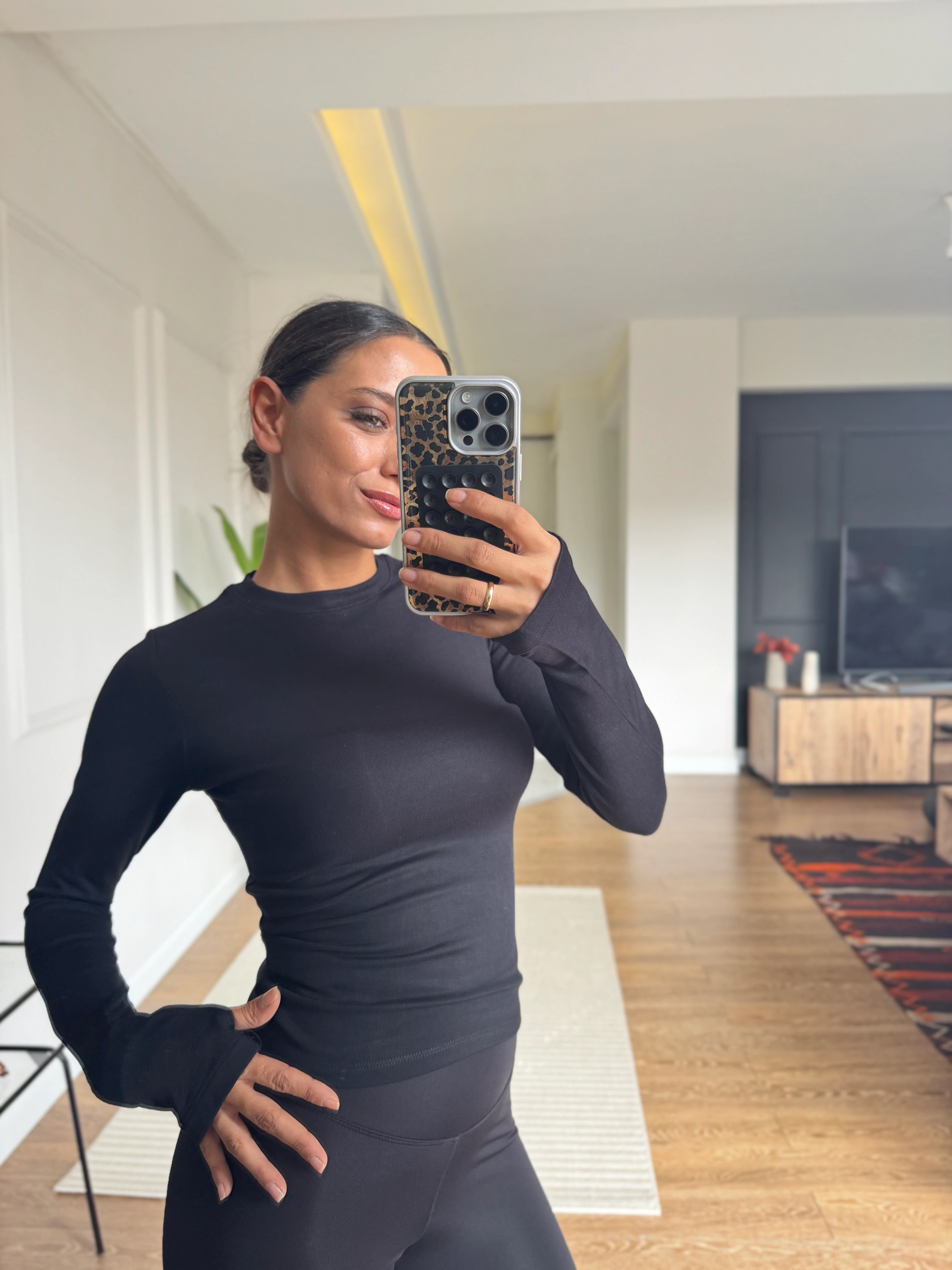 Oysh. Kumaş Bisiklet Yaka El Detaylı Bluz