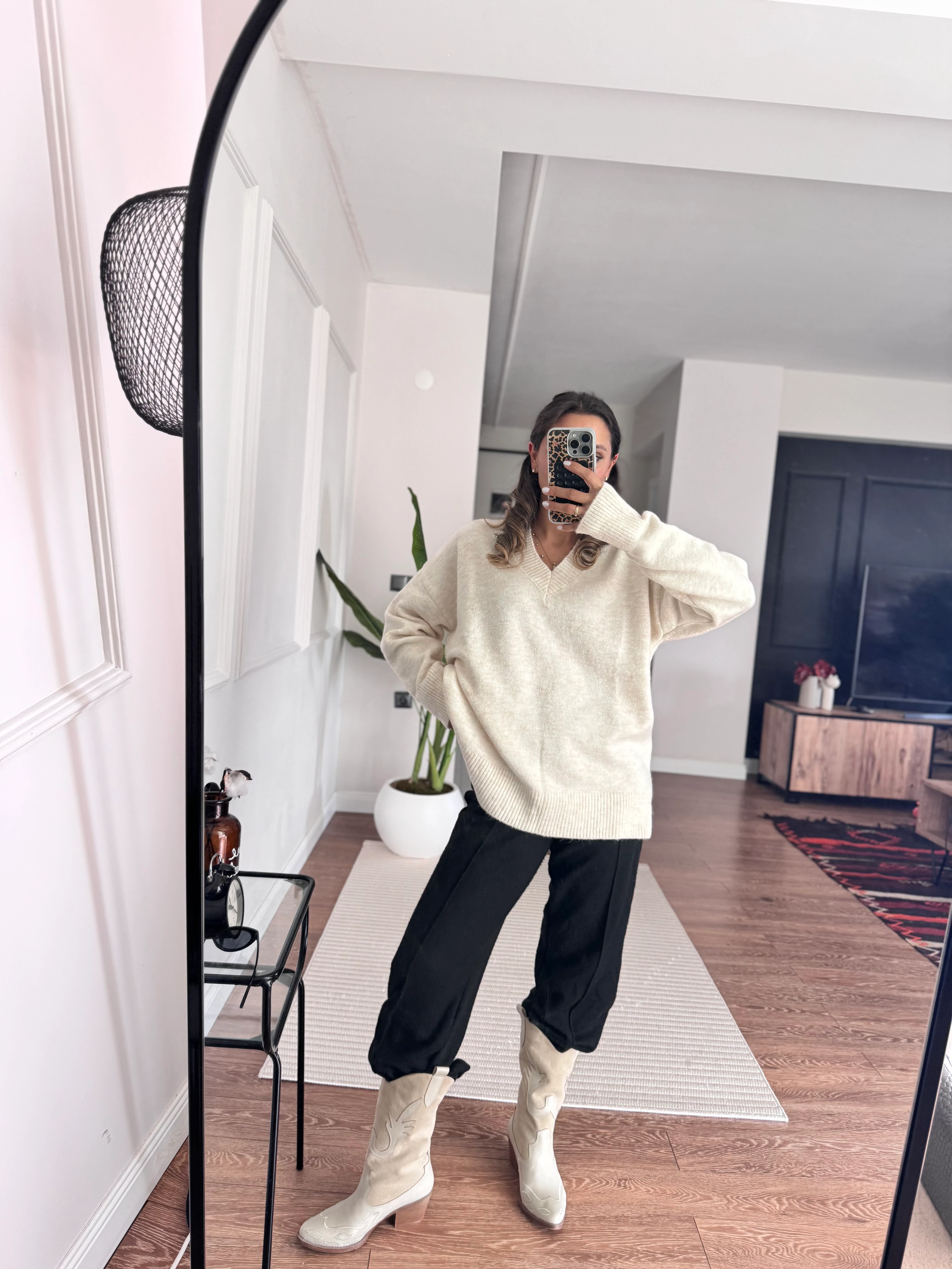 V Yakalı Oversize Kazak