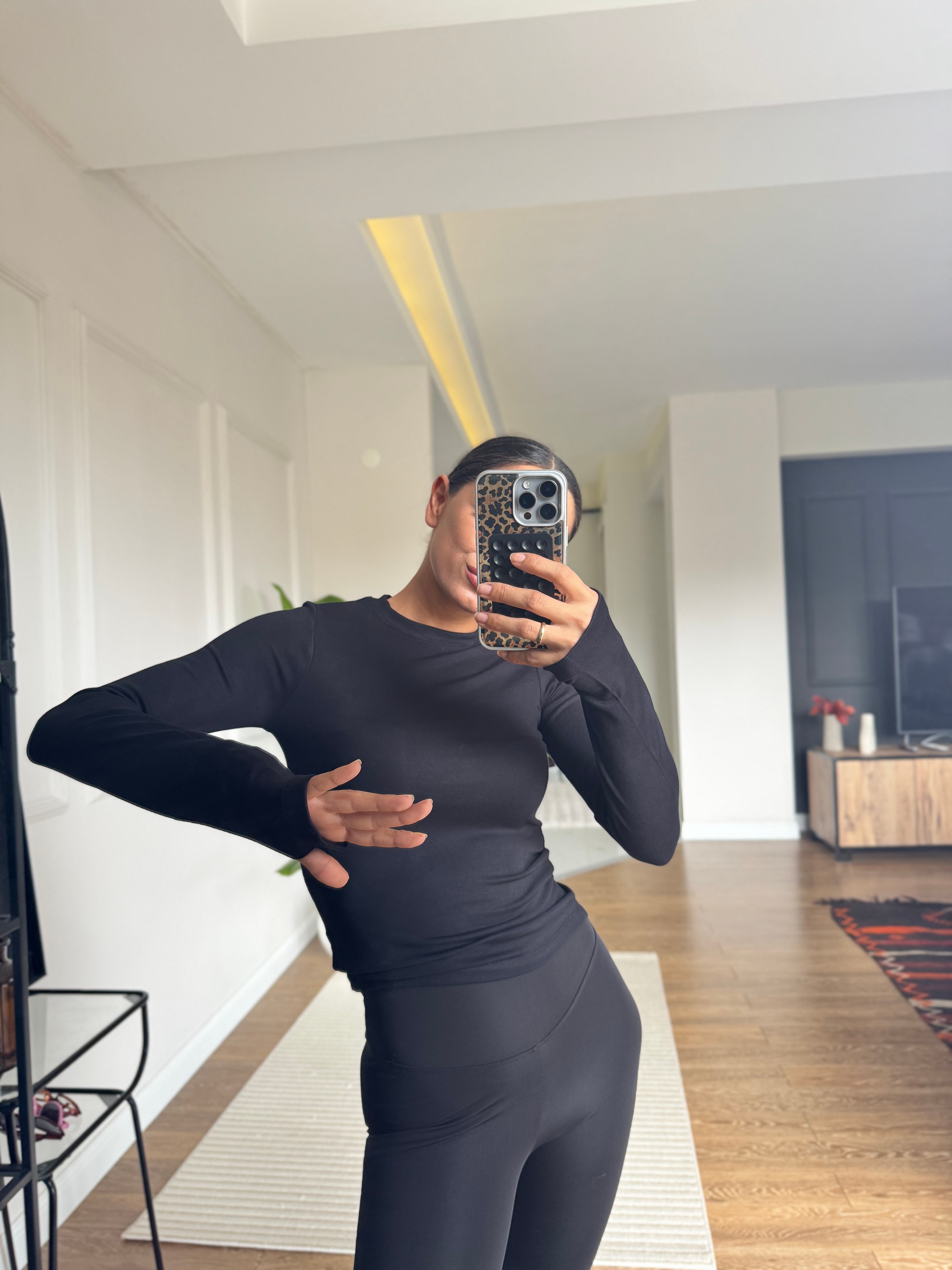 Siyah
