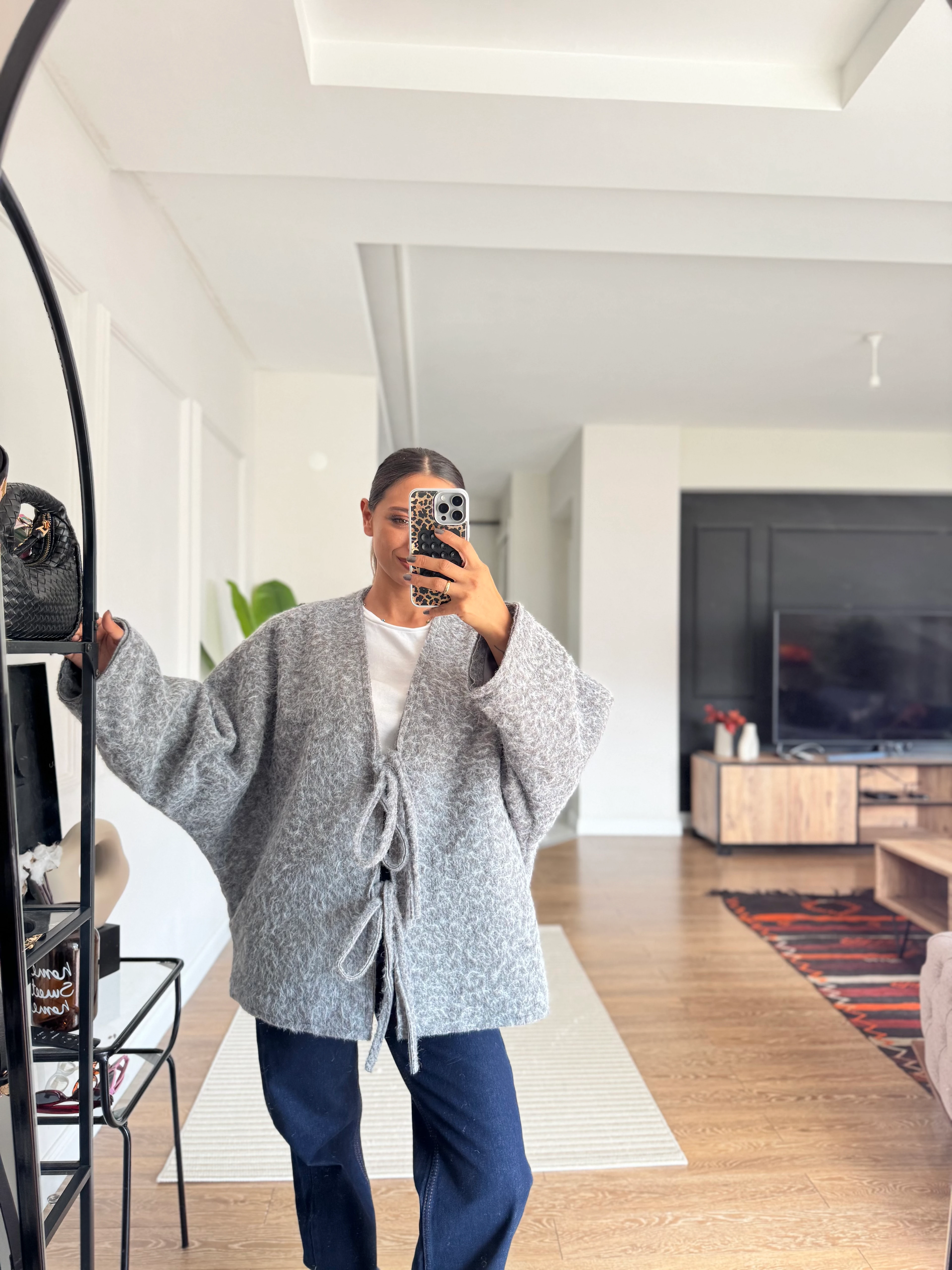 Oversize Bağcık Detaylı Sakallı Ceket