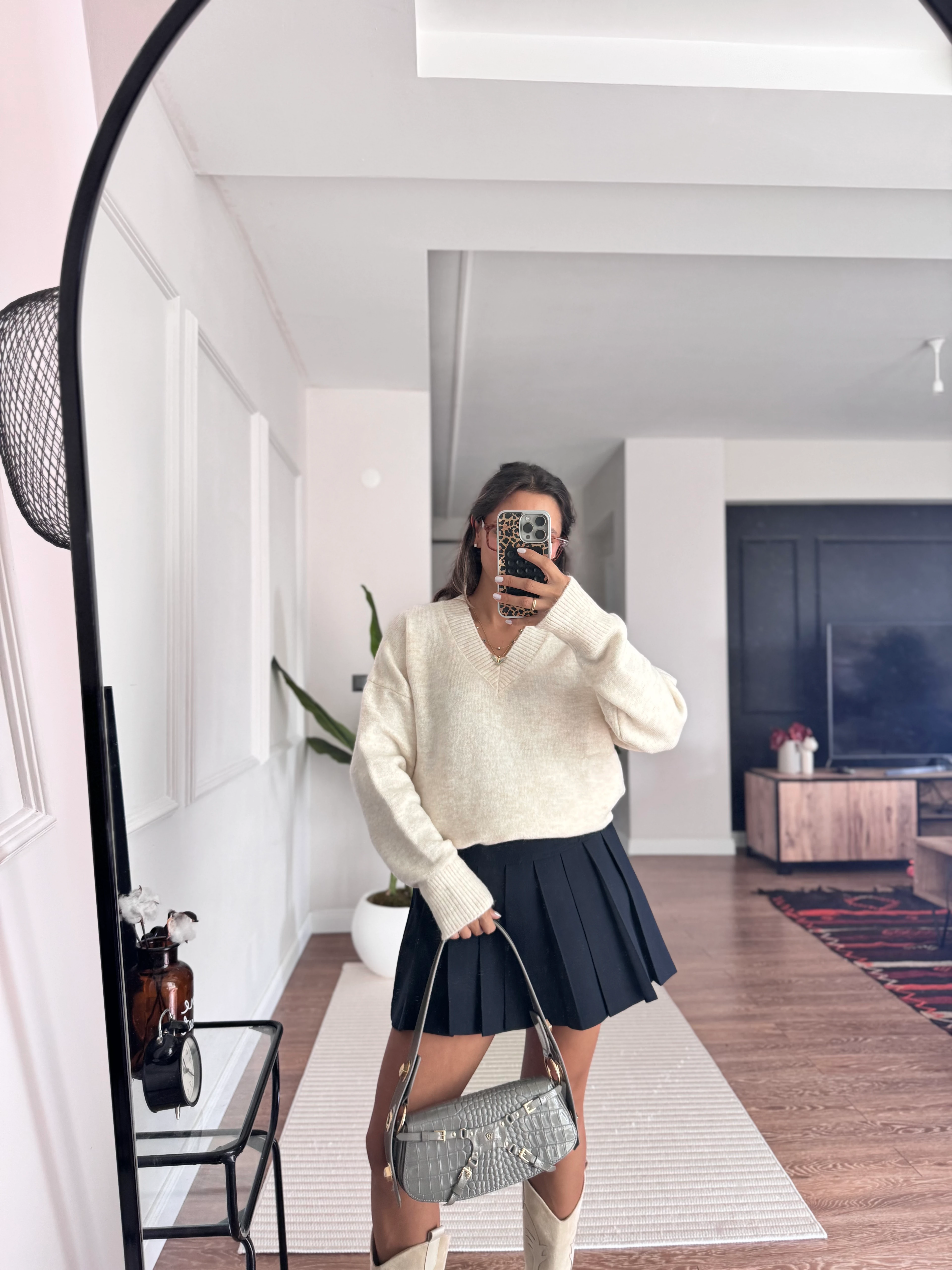 V Yakalı Oversize Kazak - Bej