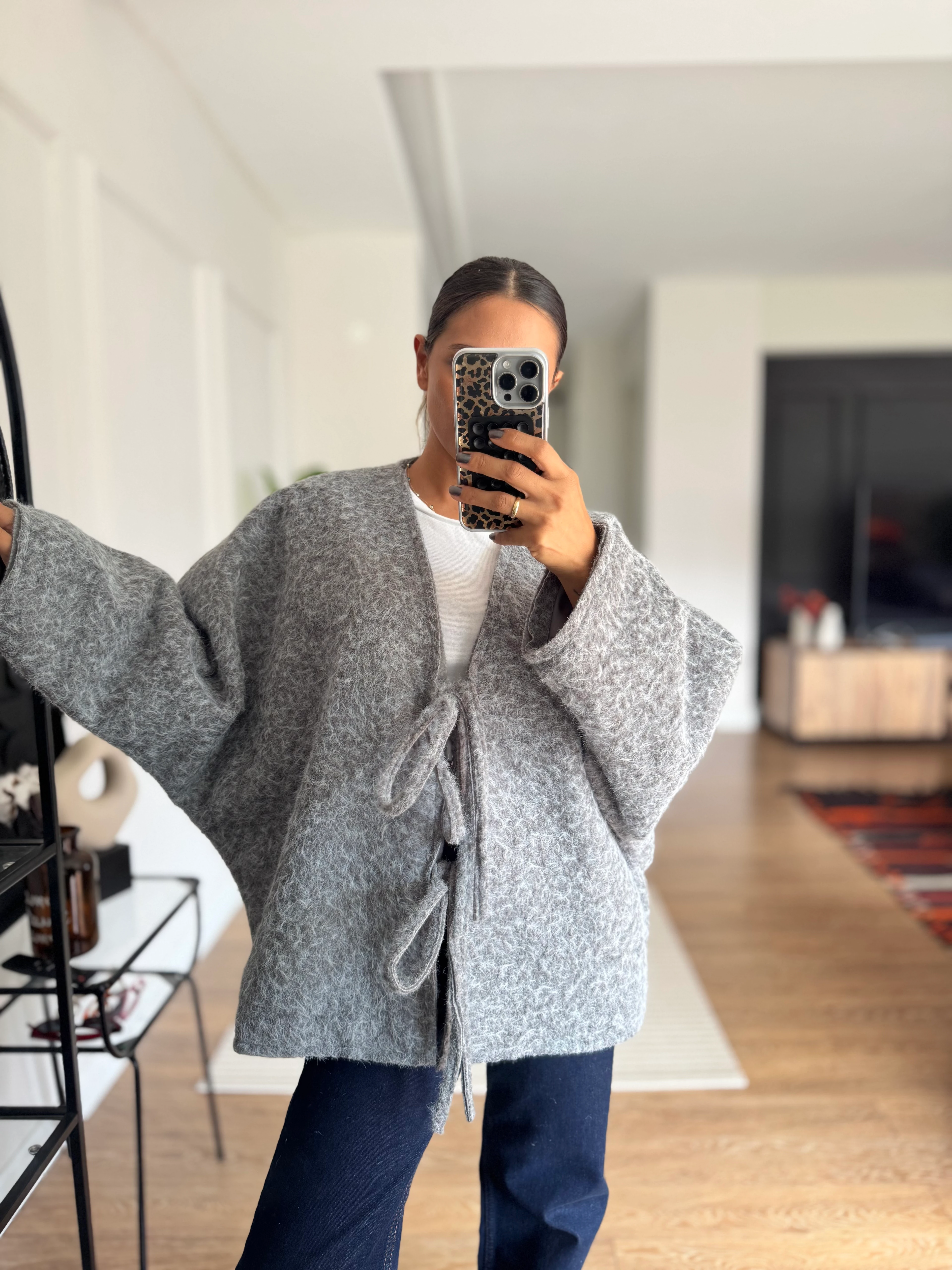 Oversize Bağcık Detaylı Sakallı Ceket