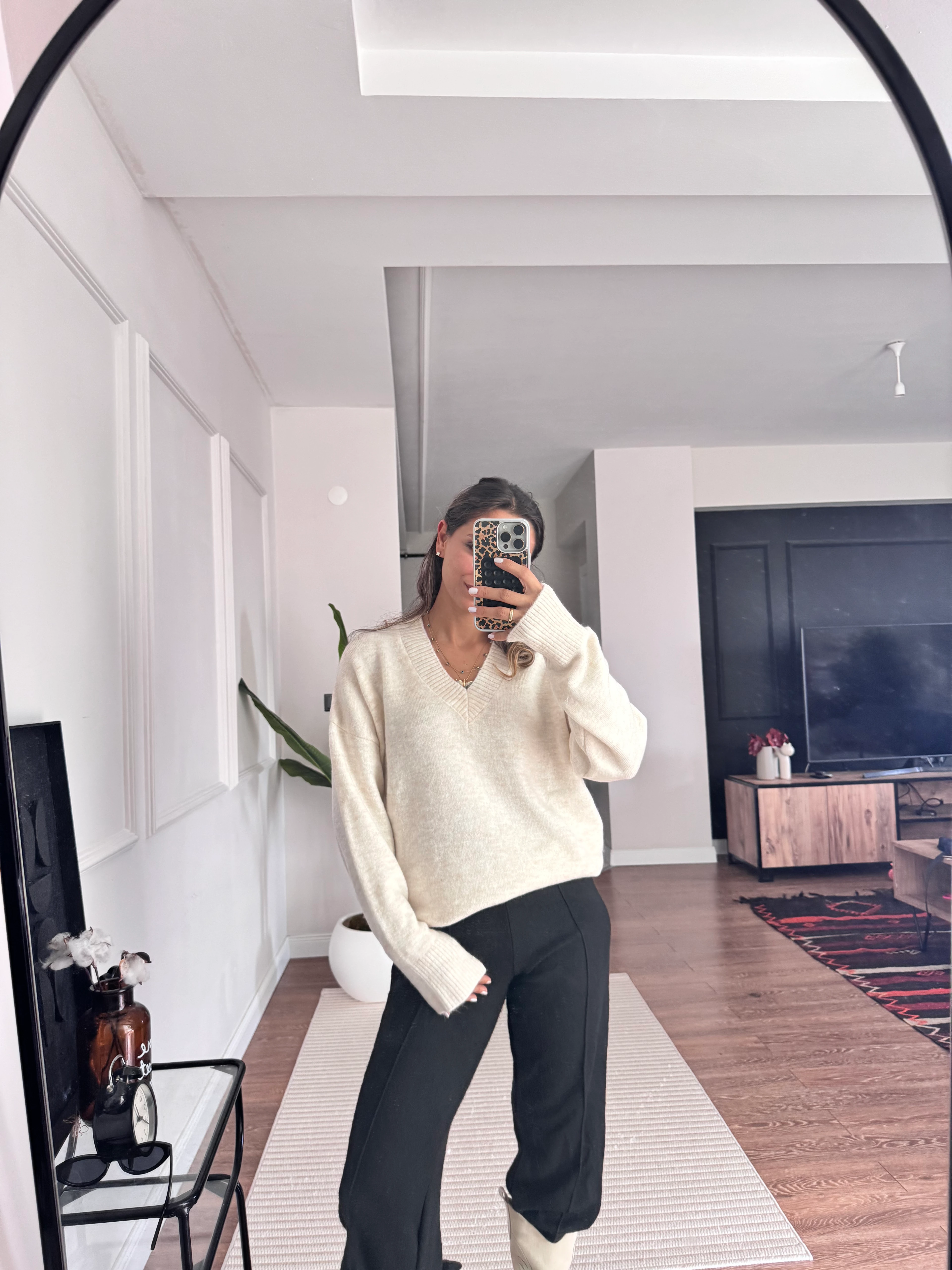 V Yakalı Oversize Kazak