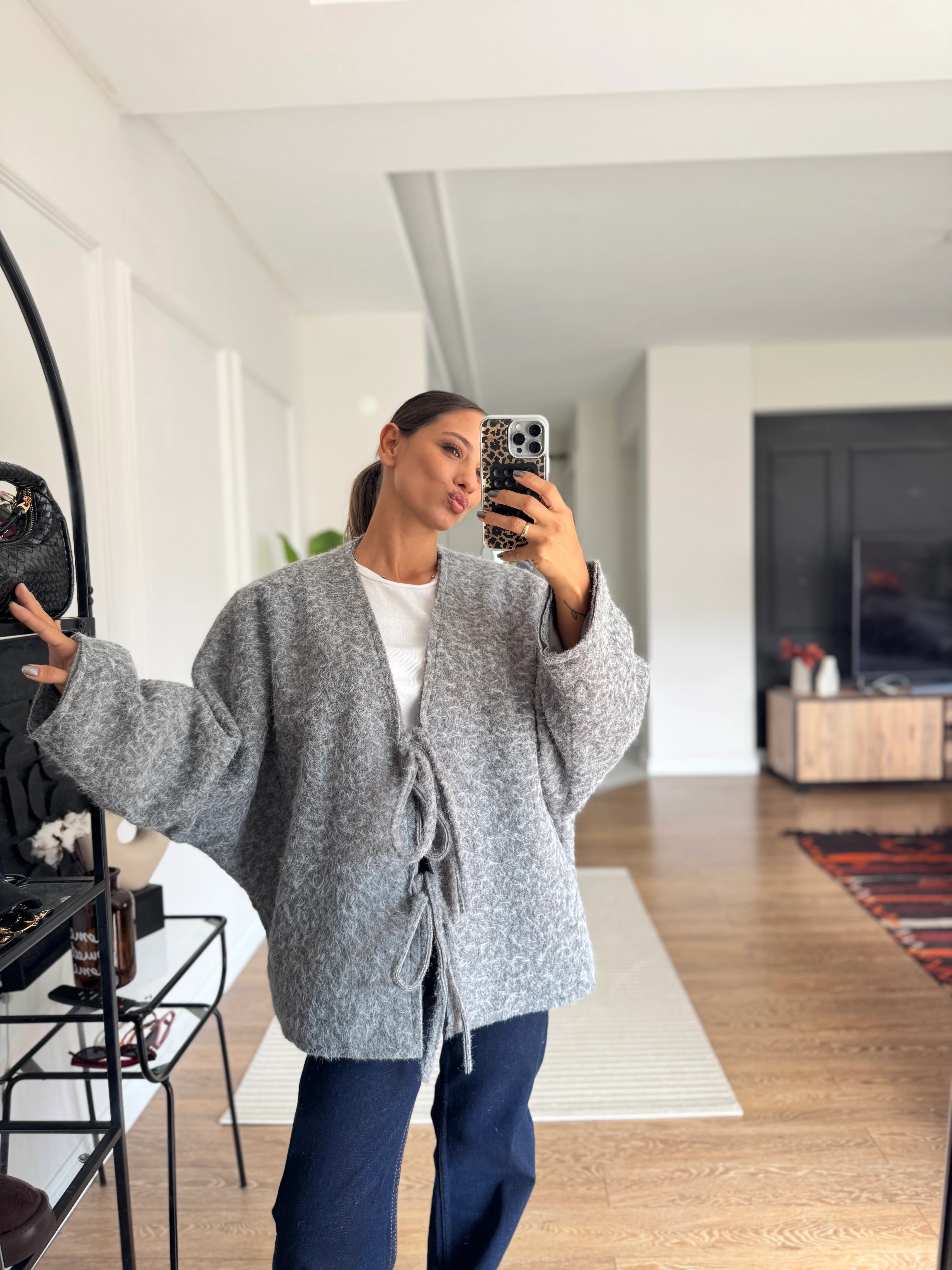 Oversize Bağcık Detaylı Sakallı Ceket