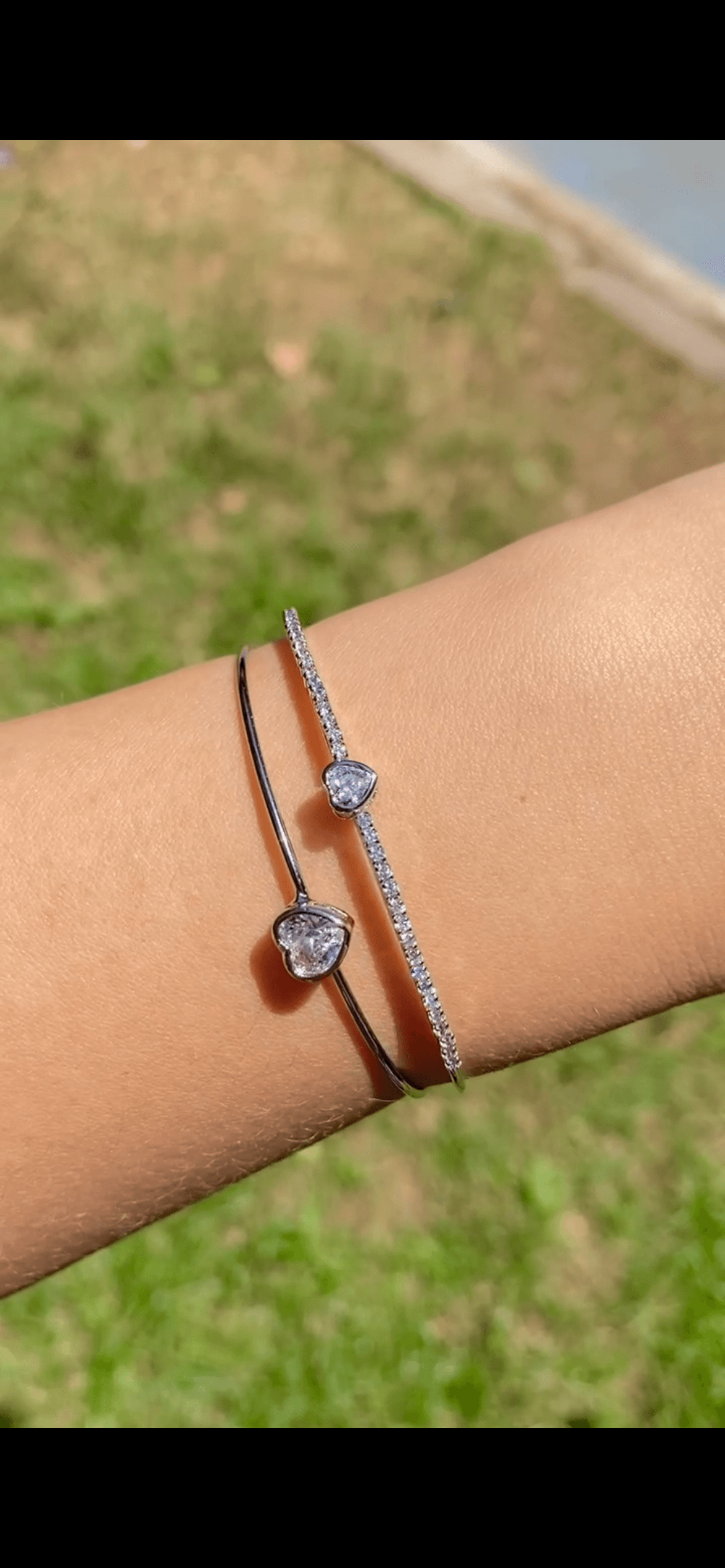 Silver Rengi Zirkon Kalp Detaylı Bileklik