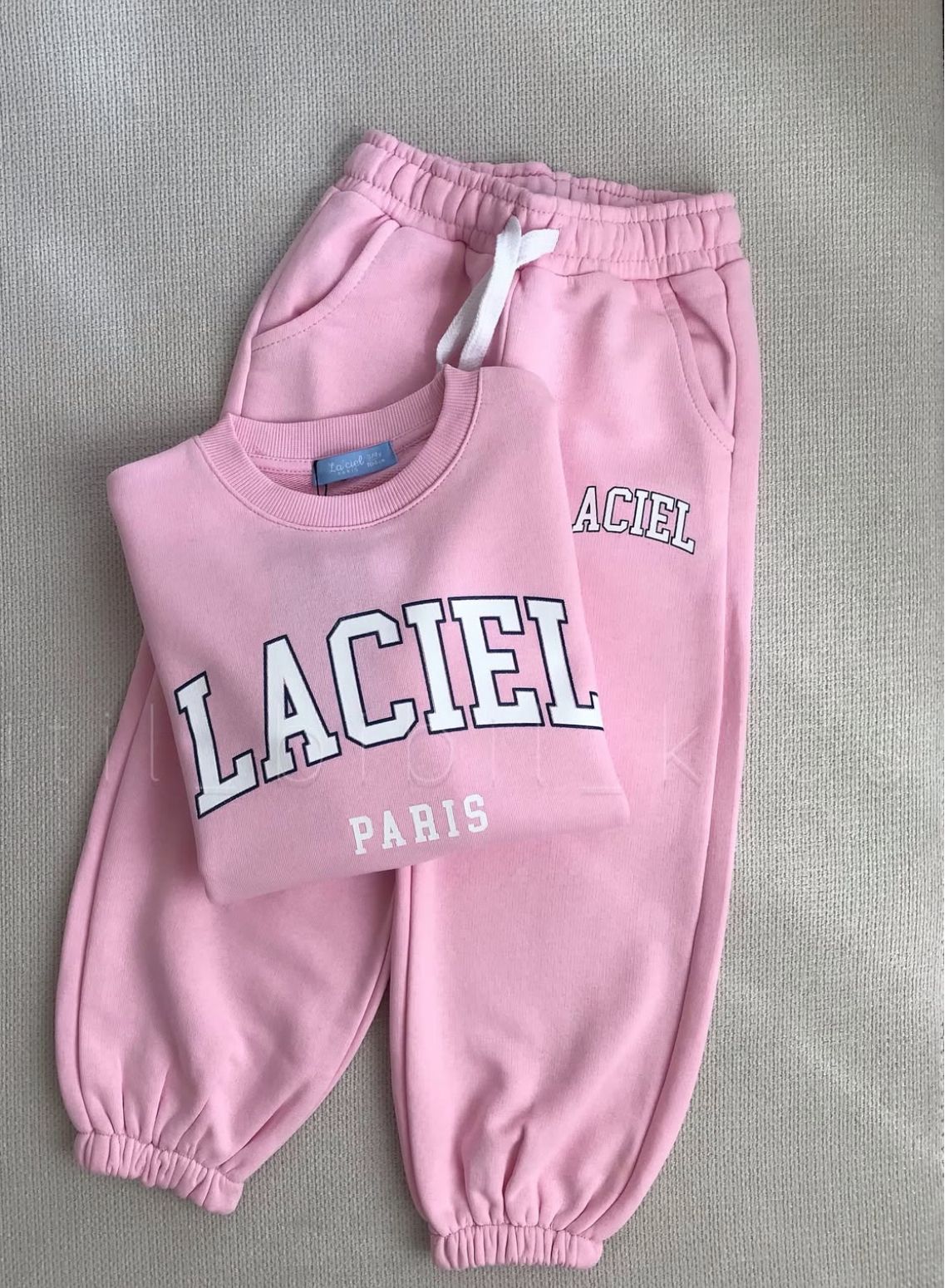 PEMBE LACİEL TAKIM
