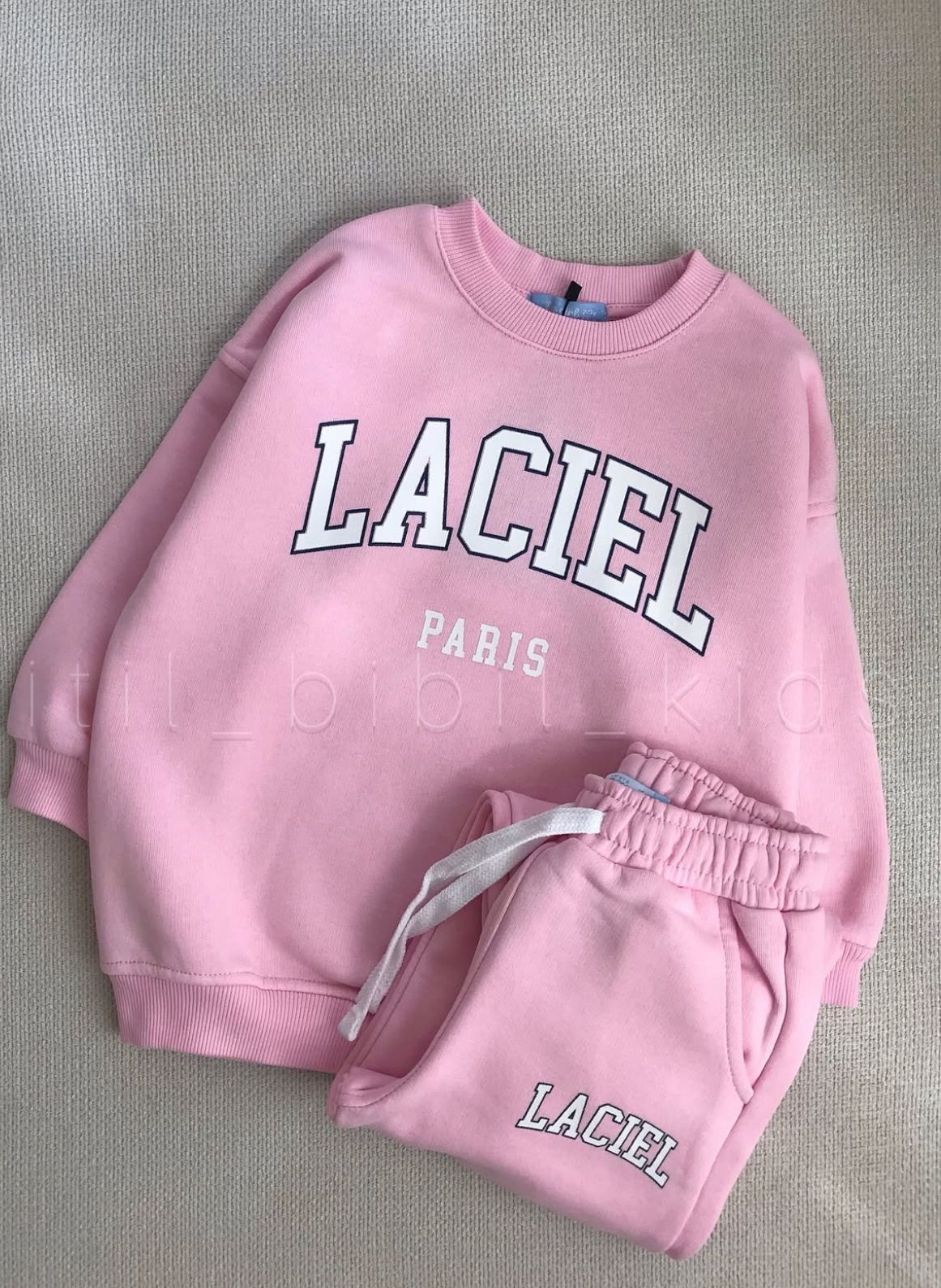 PEMBE LACİEL TAKIM