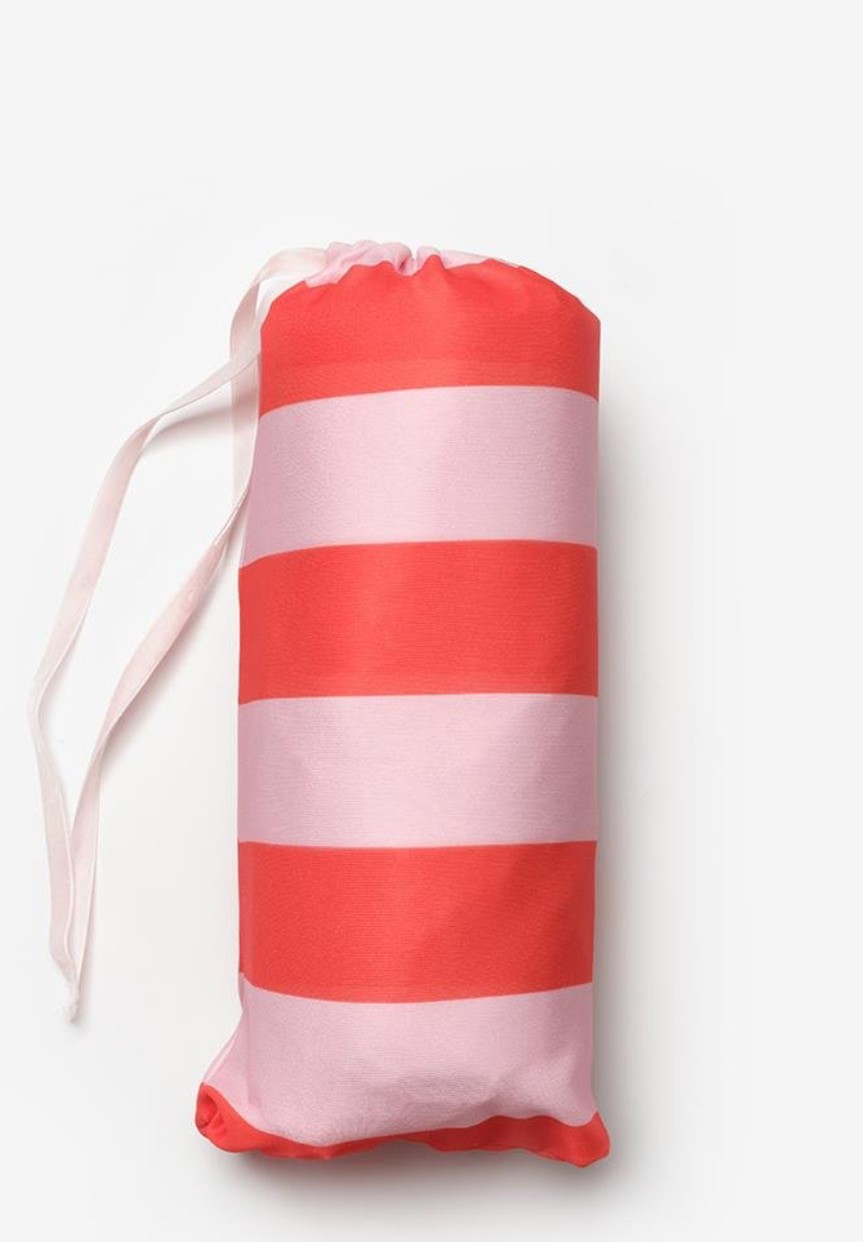 PEMBE-KIRMIZI PLAJ HAVLUSU