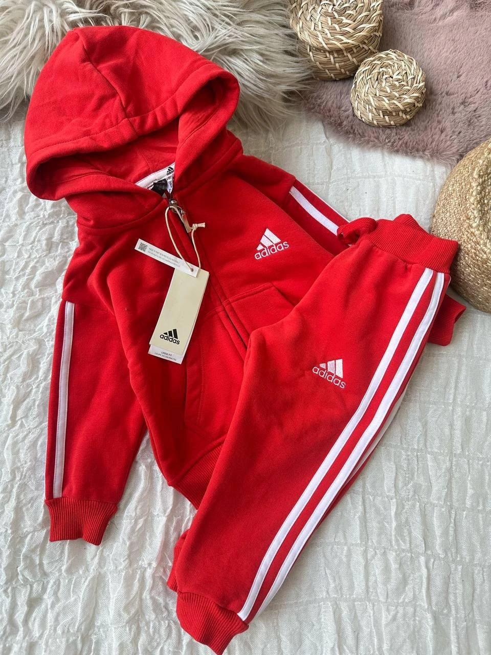 PREMİUM KUMAŞ KIRMIZI ADİDAS TAKIM(6-14 YAŞ ARALIĞI)