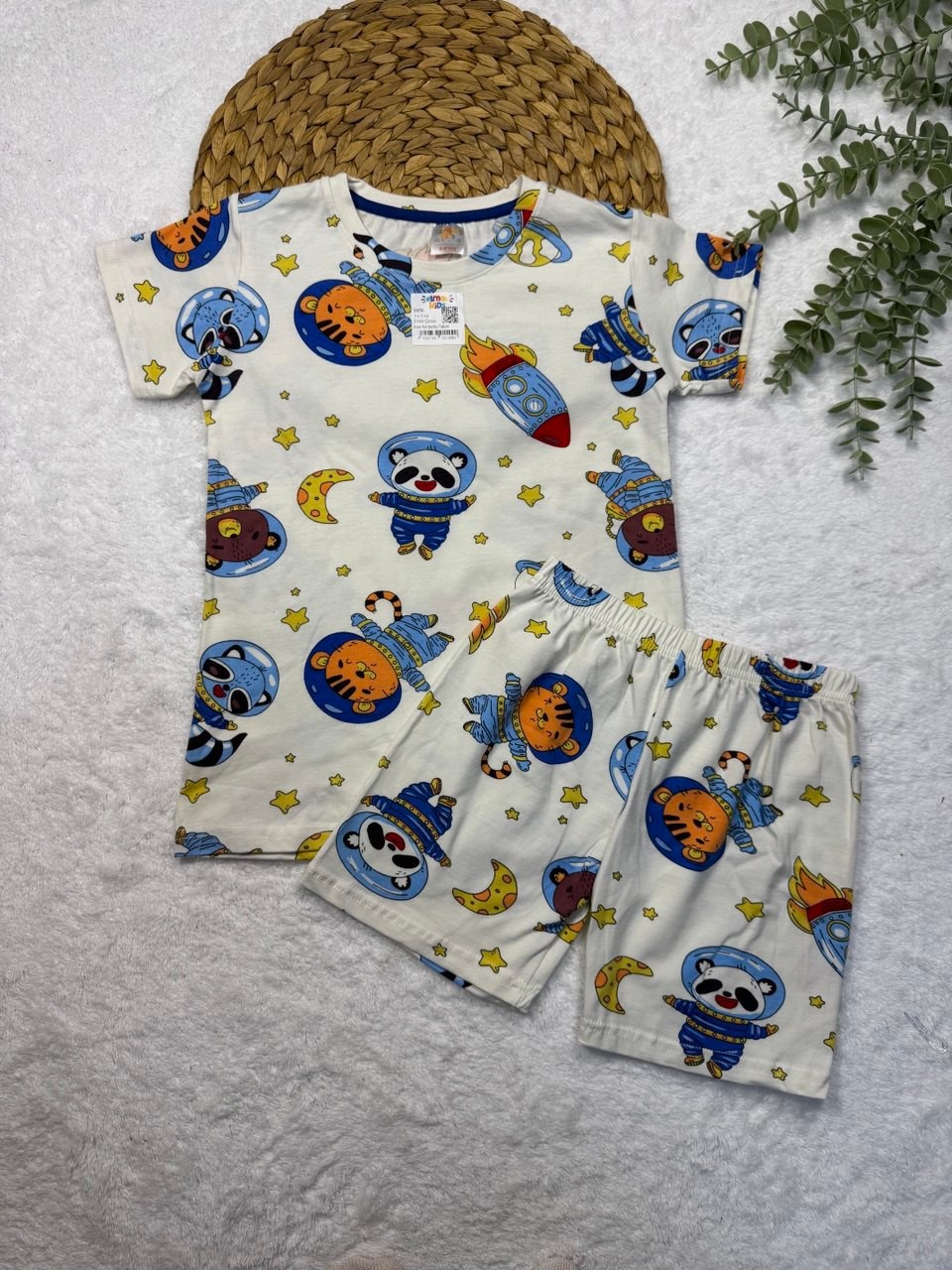 Erkek Çocuk Gezegen Temalı %100 Pamuk Şortlu Pijama Takımı