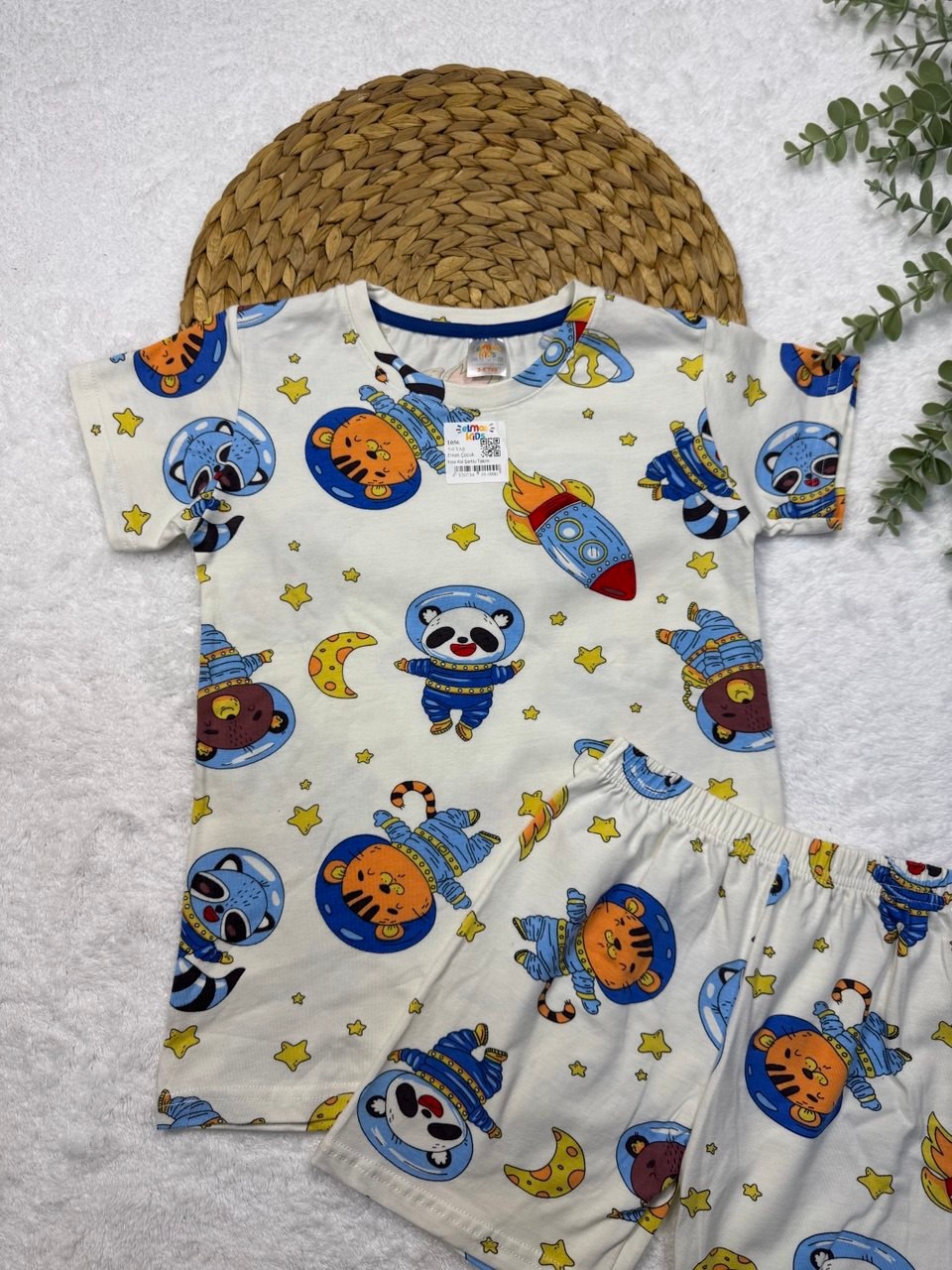 Erkek Çocuk Gezegen Temalı %100 Pamuk Şortlu Pijama Takımı