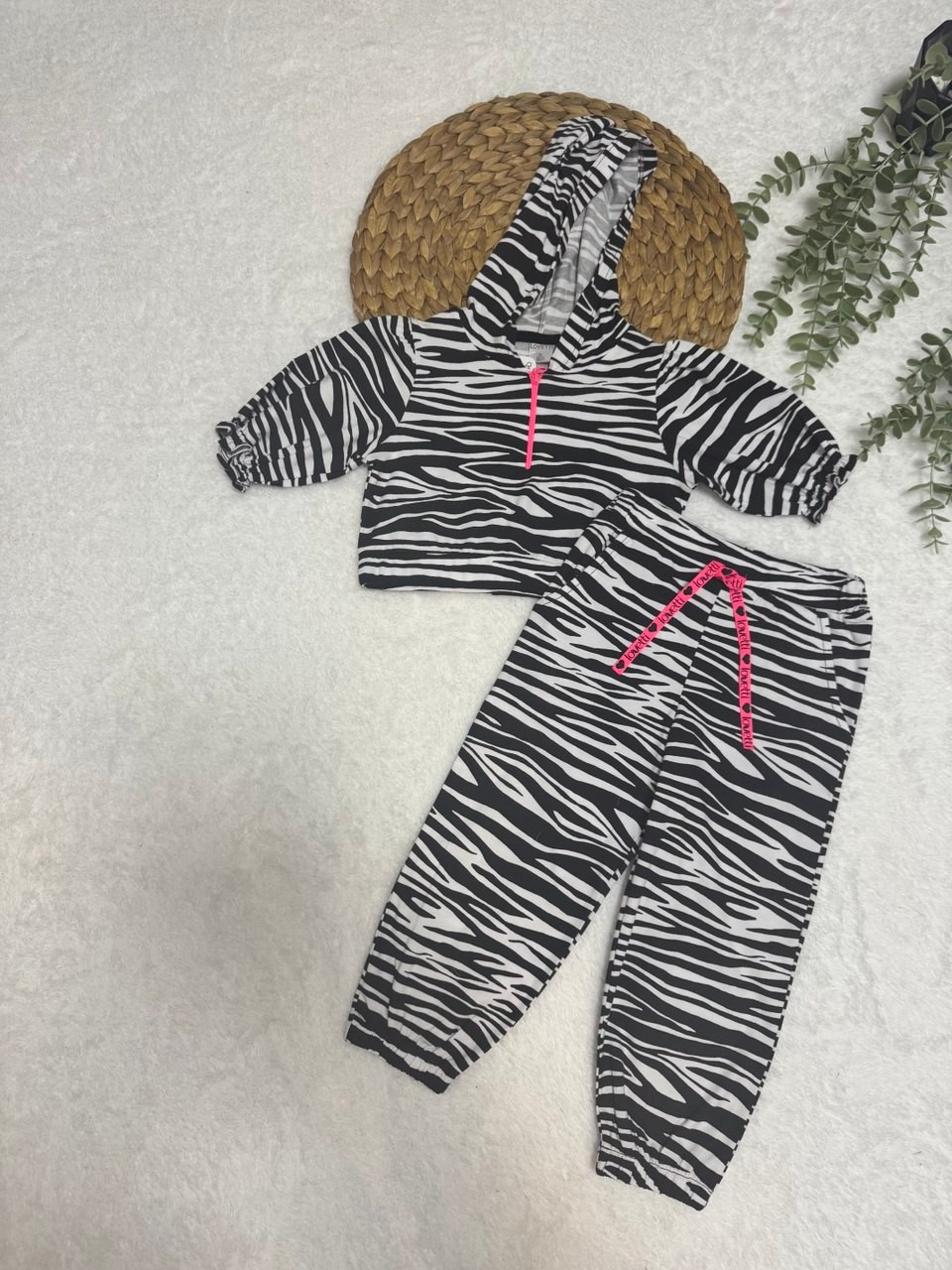 Kız Çocuk Zebra Desenli Dirsek Kol Spor Takım