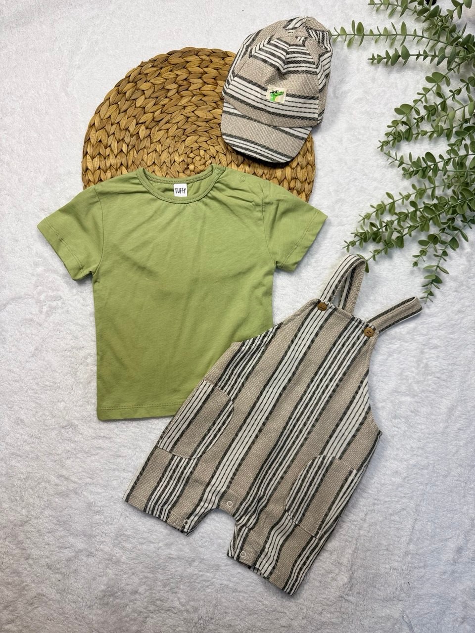 Erkek Bebek Şapkalı T-shirtlü 3lü Tulum Takım