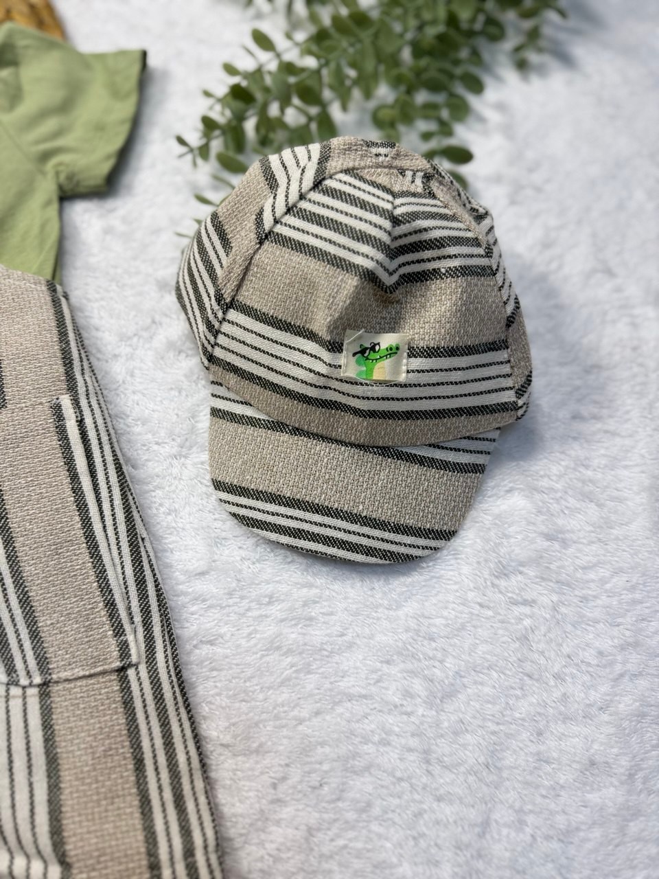 Erkek Bebek Şapkalı T-shirtlü 3lü Tulum Takım