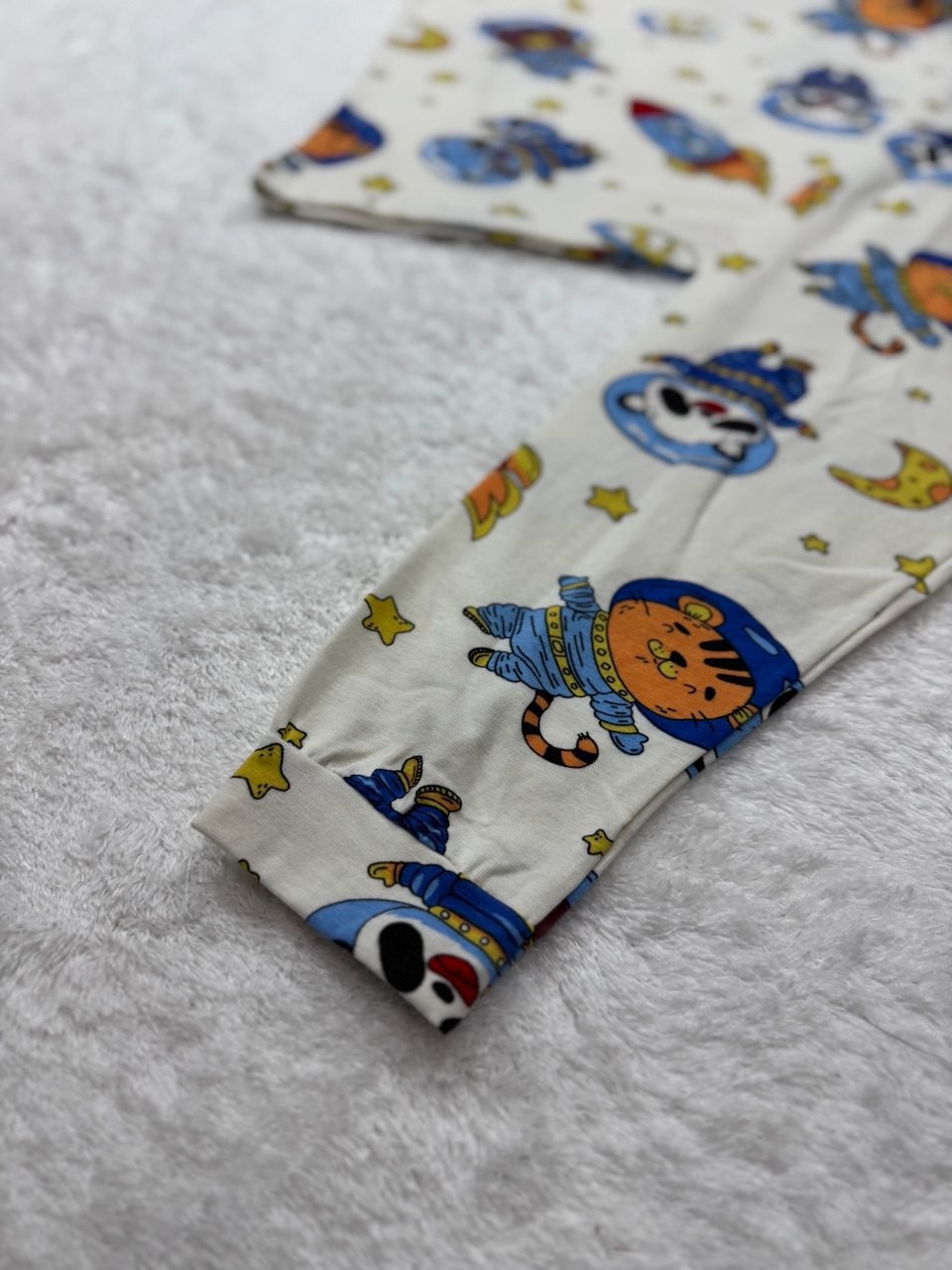 Erkek Çocuk Gezegen Temalı %100 Pamuk Pijama Takımı