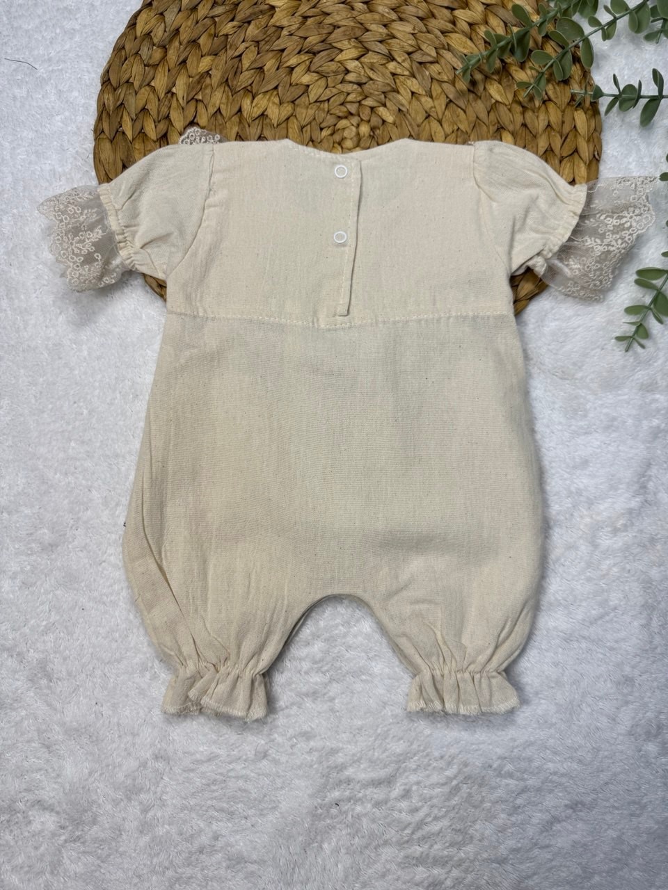 Kız Bebek Yakası Dantelli Keten Tulum