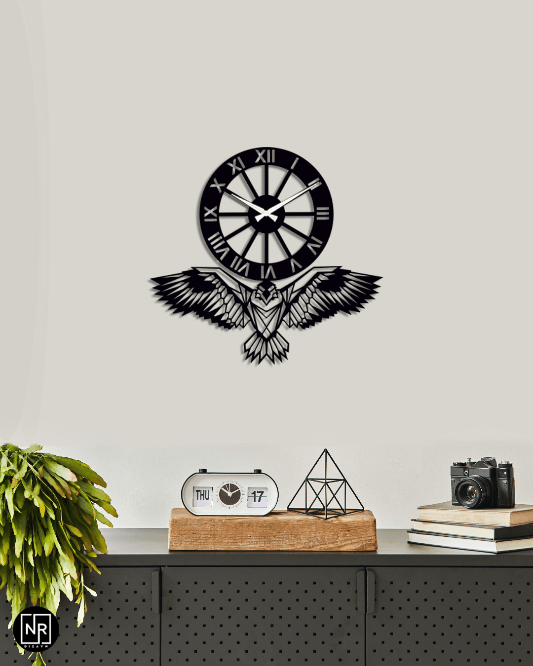 Decorative Metal Wall Clock with Eagle Motif