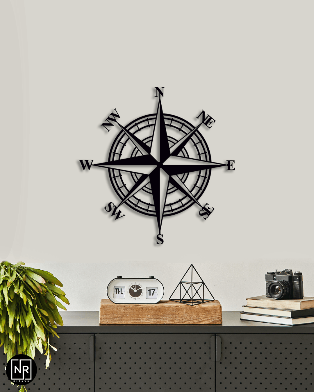 Compass Decorative Metal Wall Painting