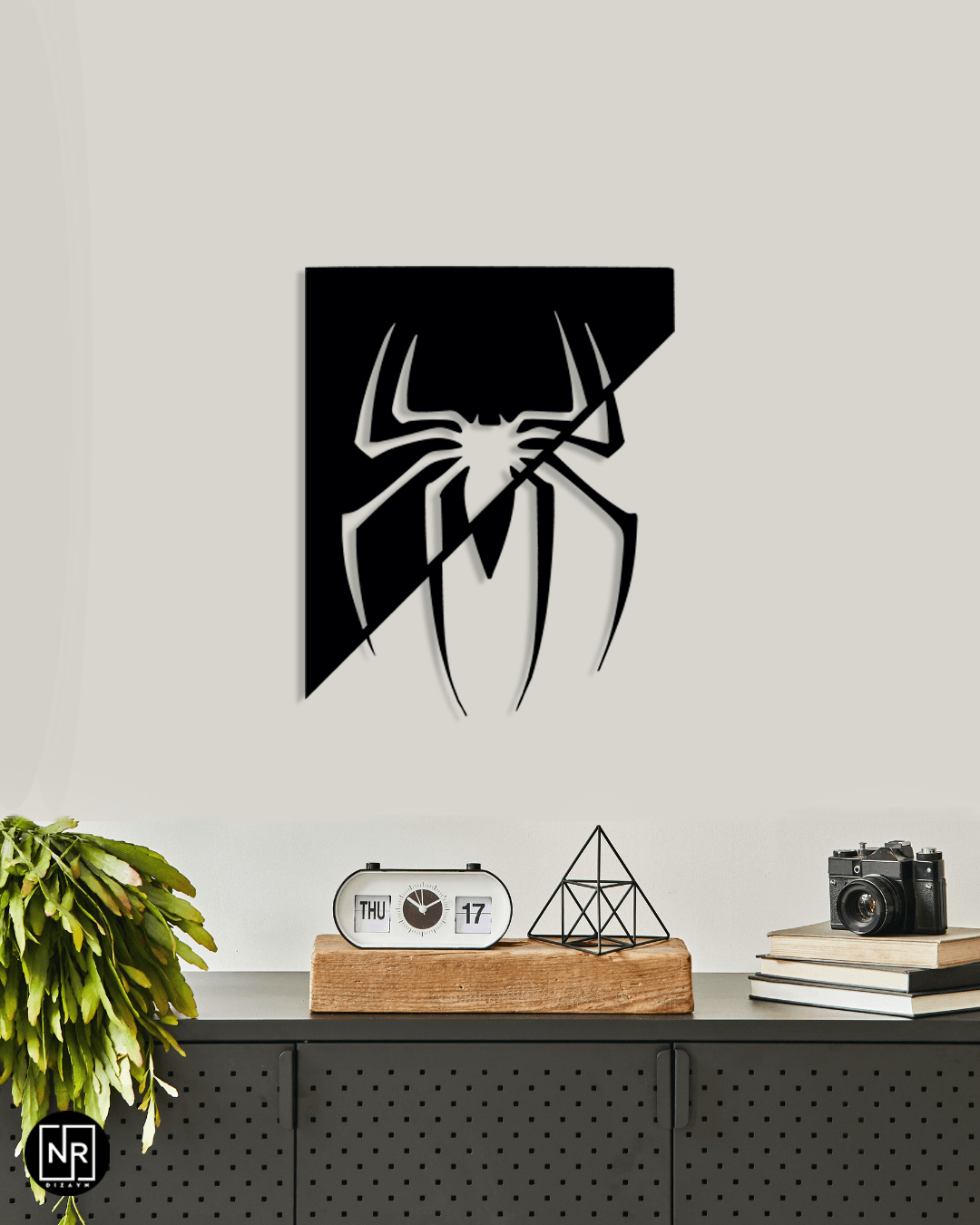 Spider Decorative Metal Wall Painting