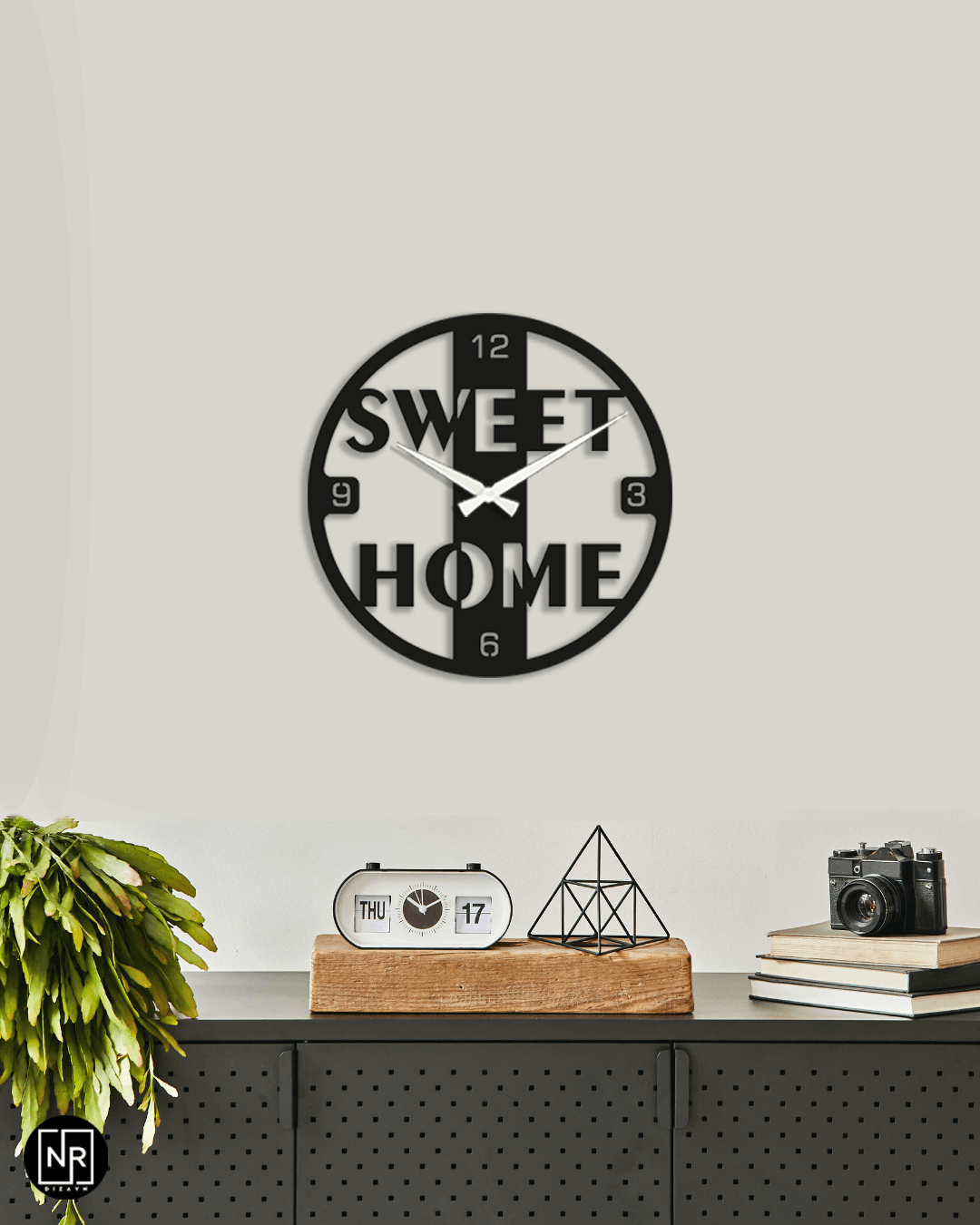 Sweet Home Metall-Wanduhr