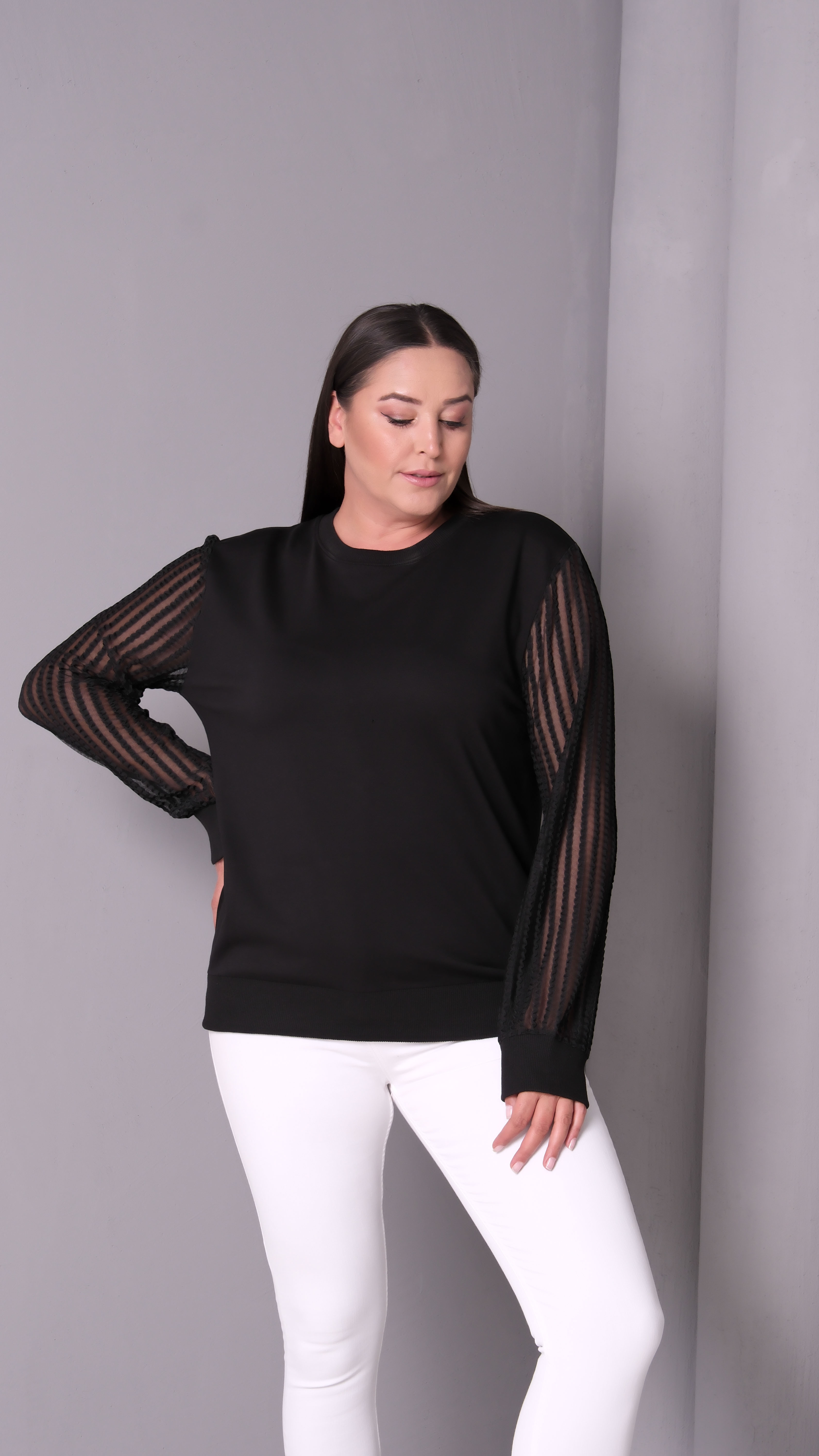 Şerit Nakışlı Transparan Kol Sweatshirt
