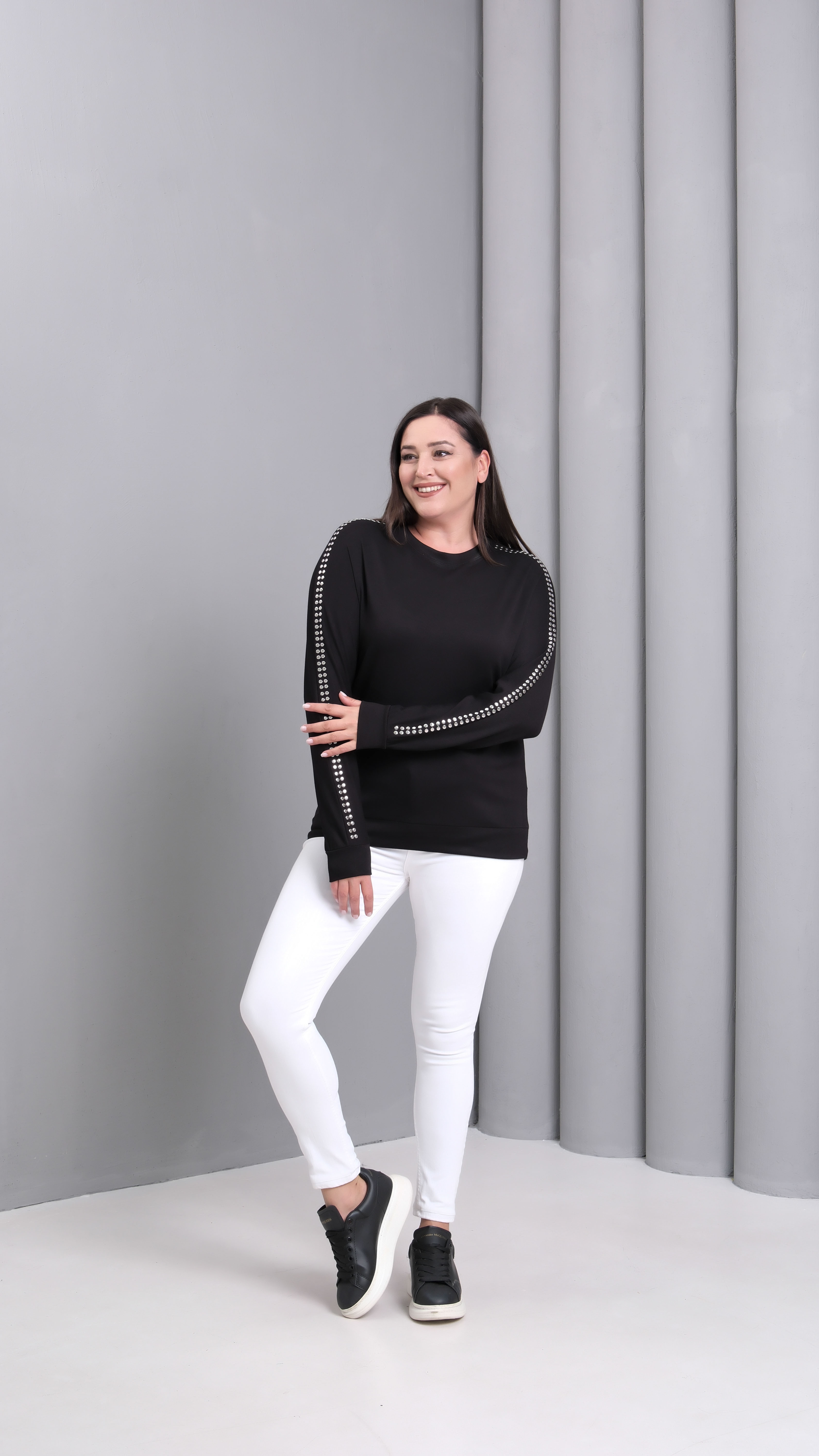 Taşlı Şerit Kol Sweatshirt