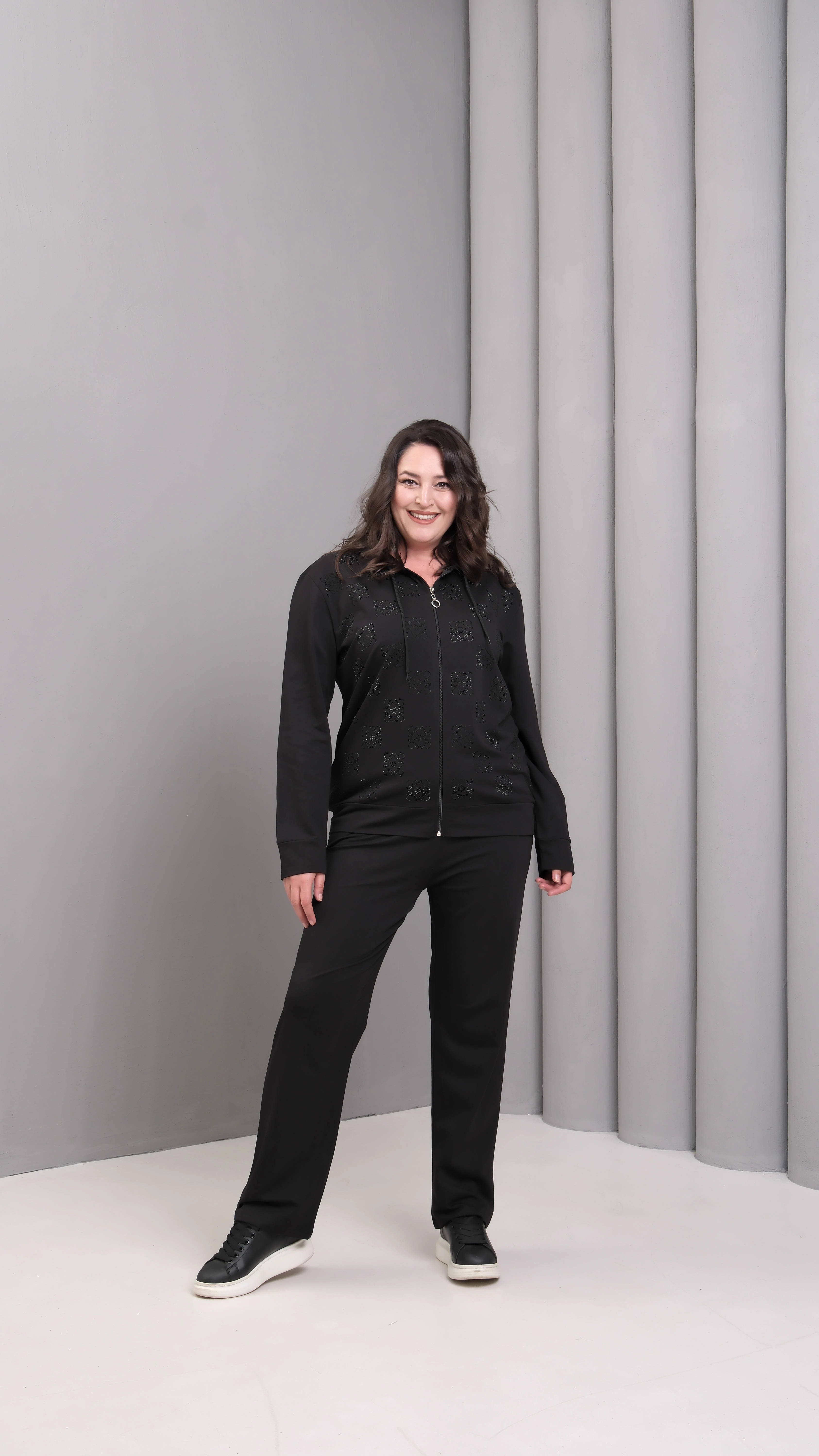 Siyah Taşlı Siyah Takım