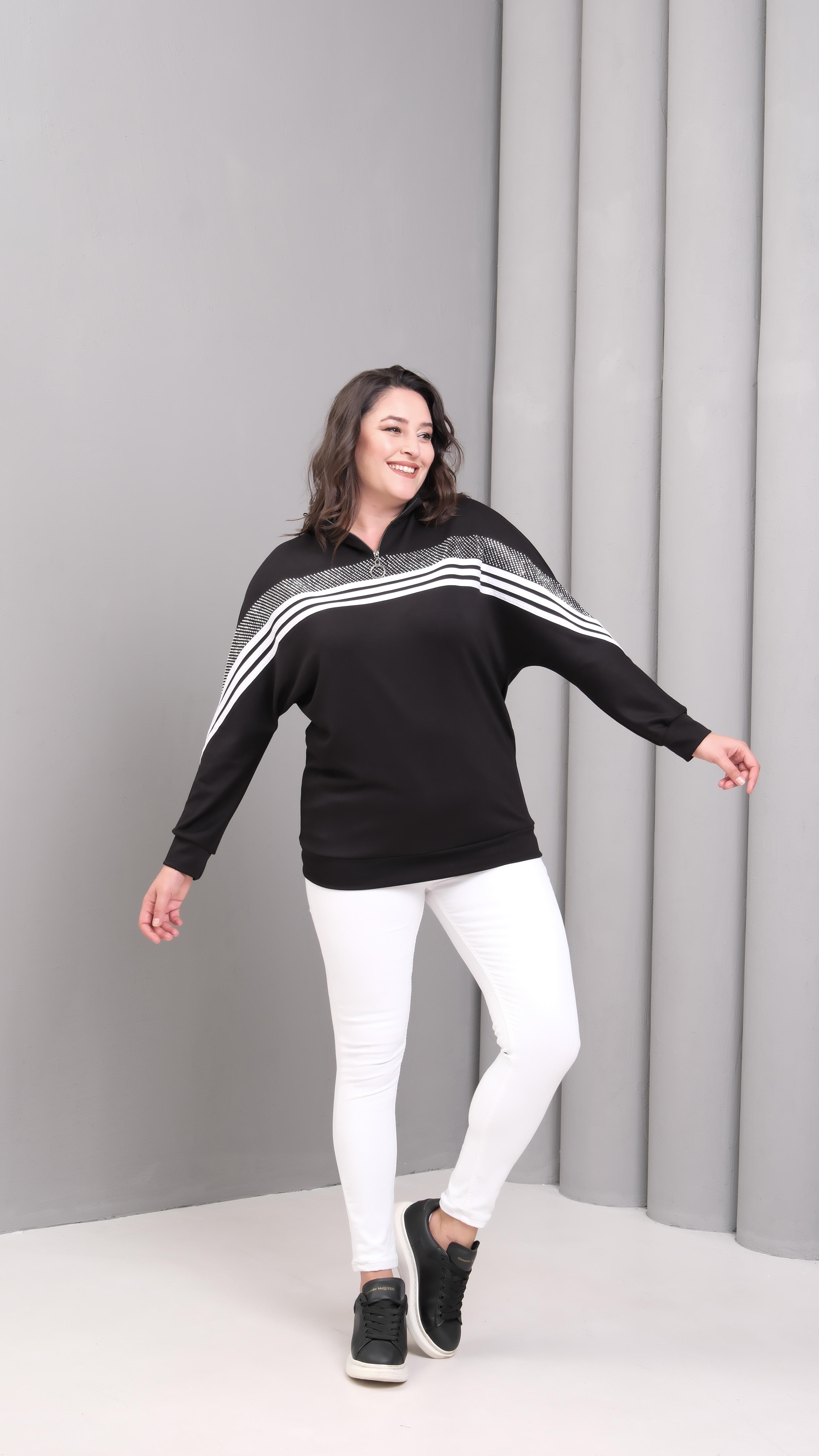 Boğaz Yaka Yarım Fermuar Sweat