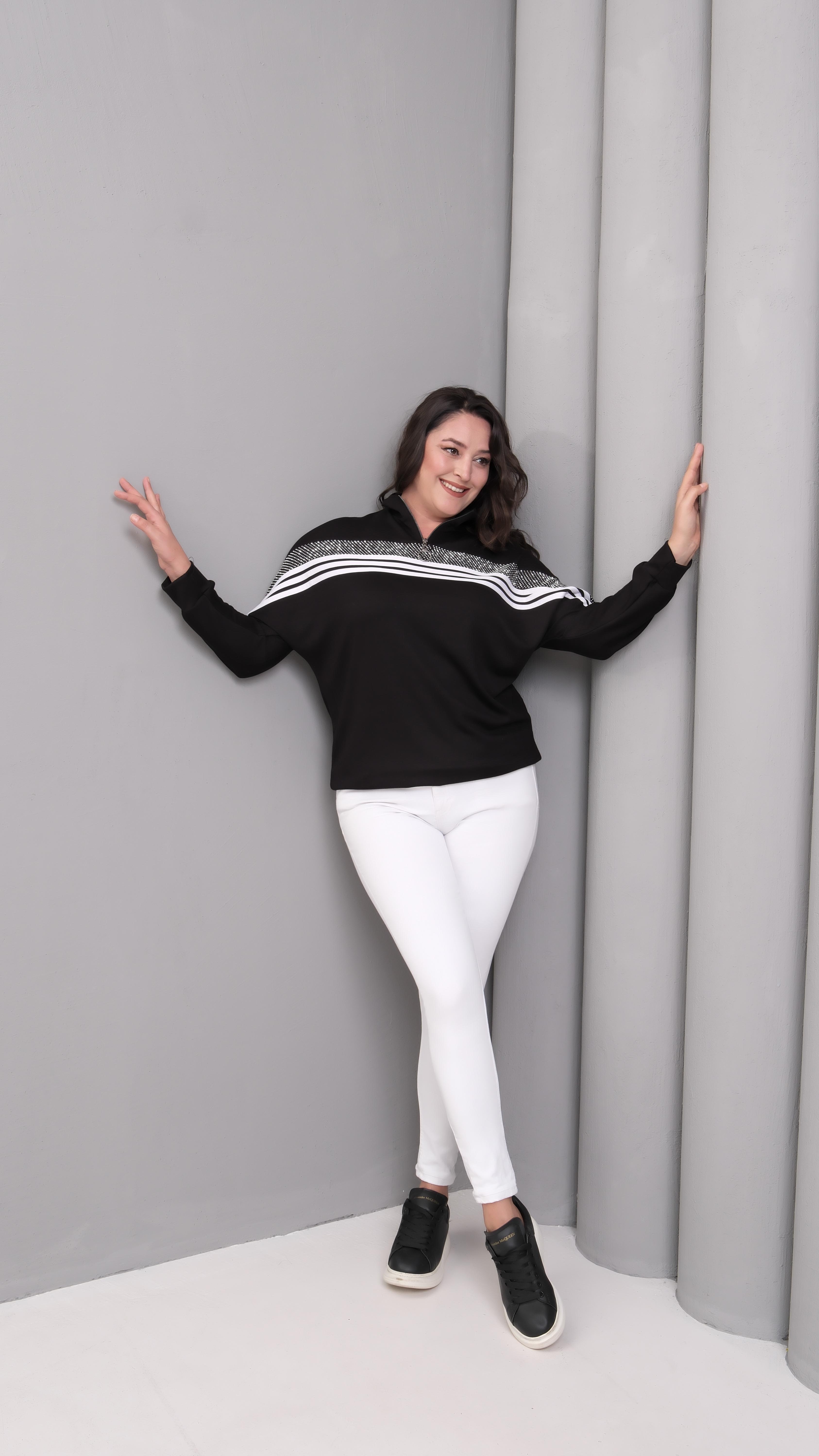 Boğaz Yaka Yarım Fermuar Sweat