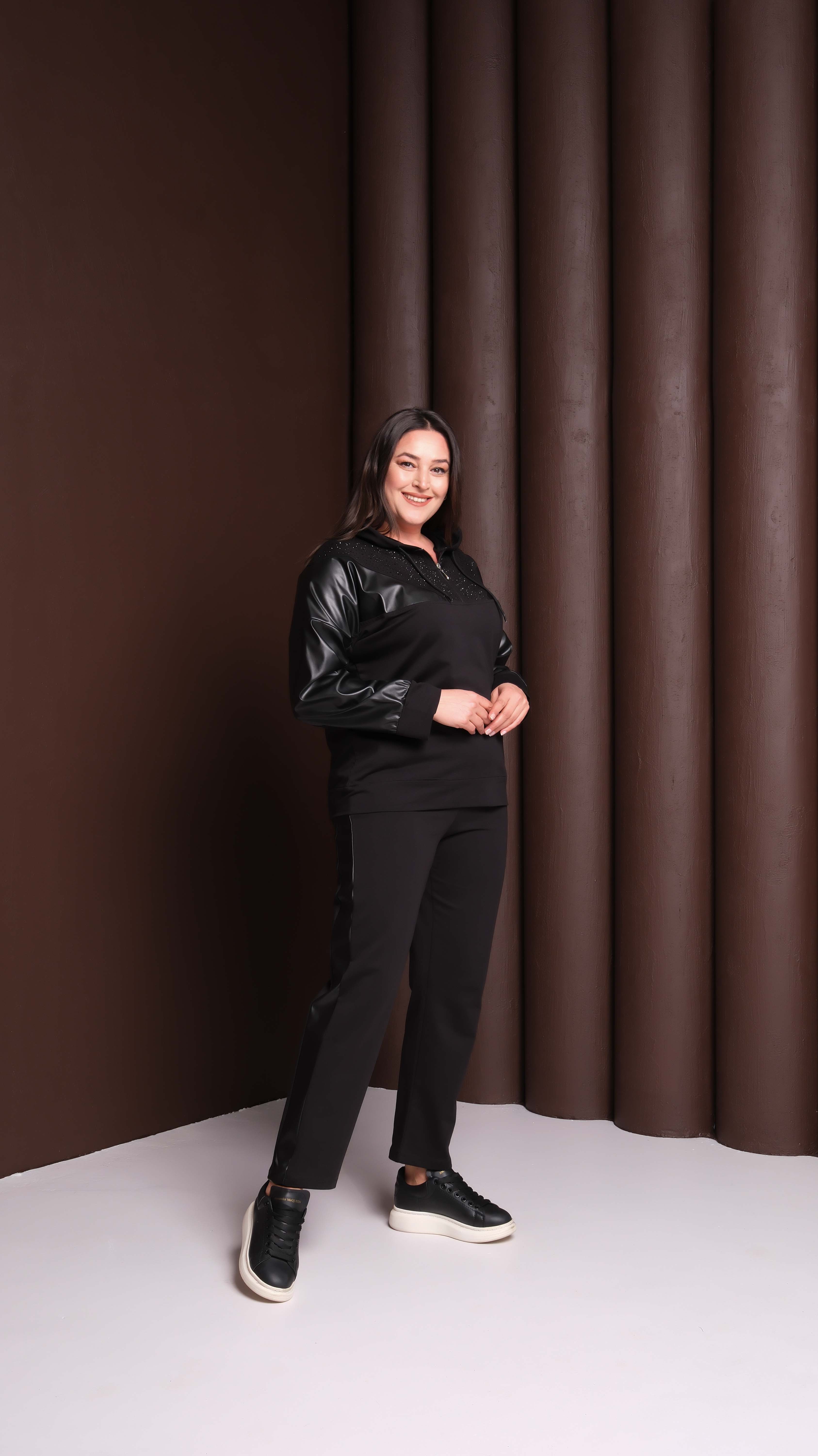 Deri Kollu Taş Detaylı Takım