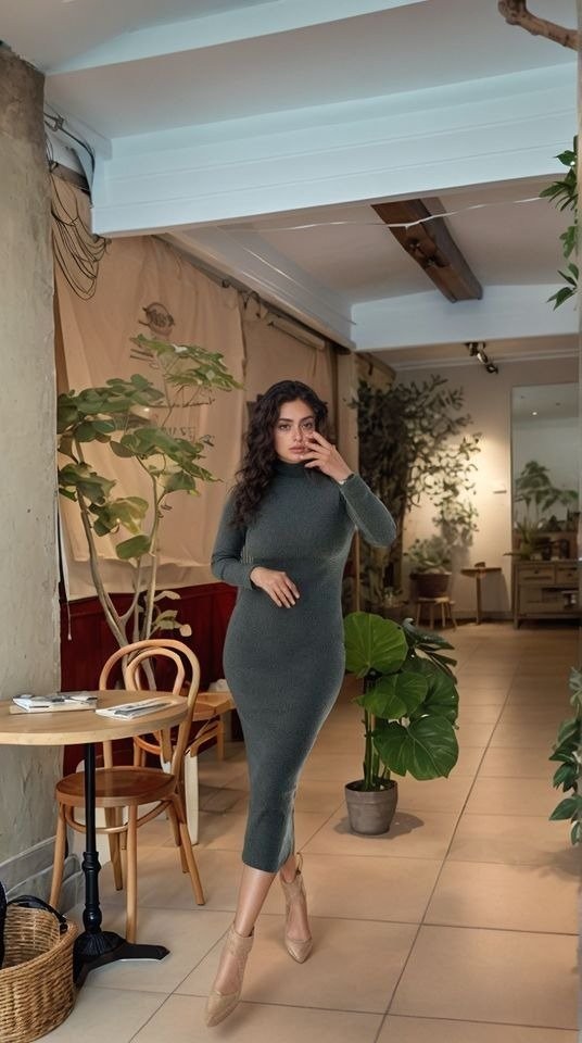 Kadın Yarım Balıkçı Yaka Süet Kumaş Fırsat ürün Midi Boy Elbise