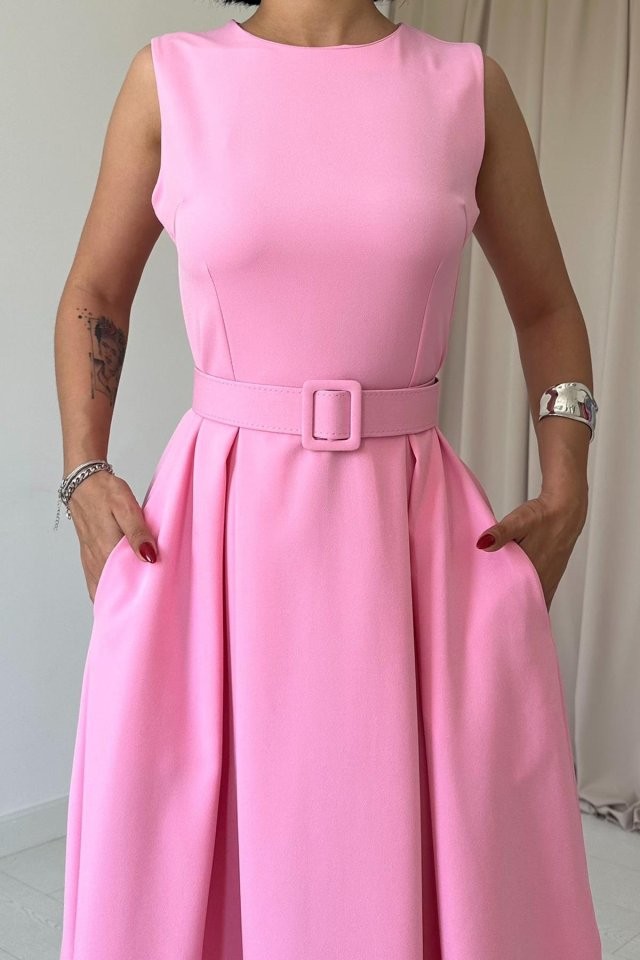 Pembe Halter Yaka Kloş Elbise