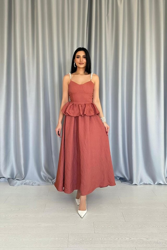 Moccah Beli Büzgülü İnci Askılı Uzun Elbise