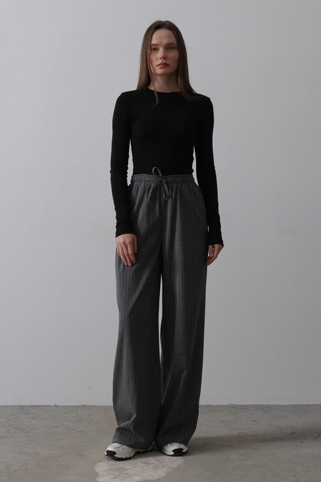 Beli Lastikli Bol Paça Pantolon - Lacivert-Beyaz