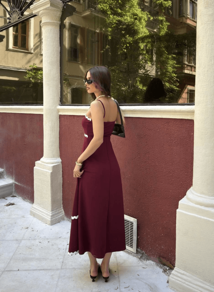 Askılı Uzun Şerit Detaylı Şık Ve Rahat Elbise - Bordo
