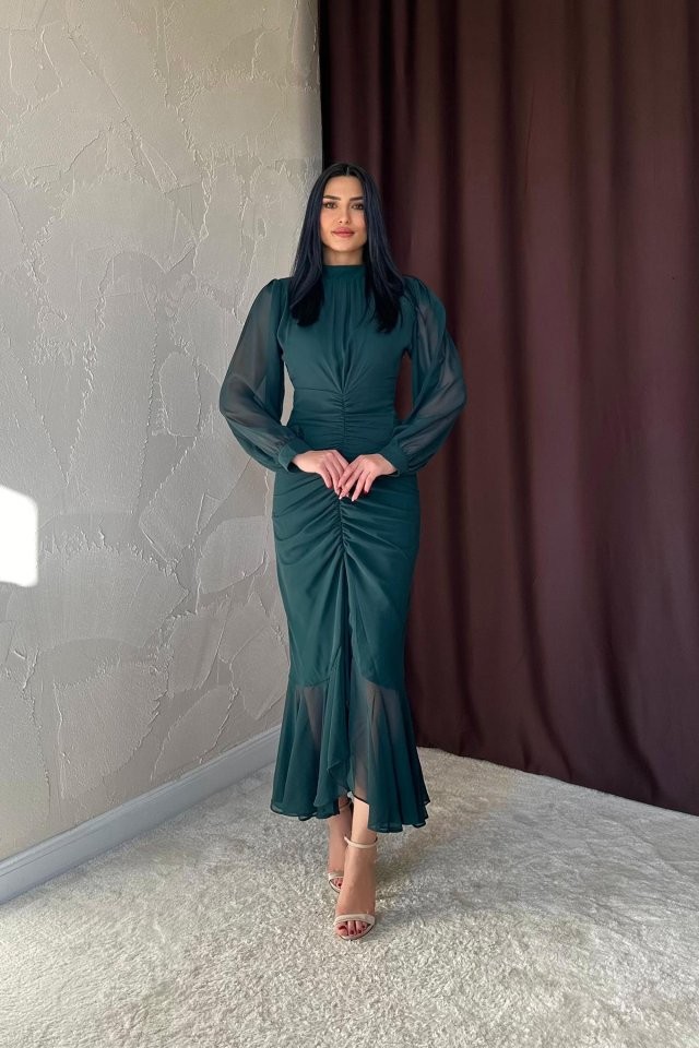 Zümrüt Önü Büzgülü Şifon Elbise