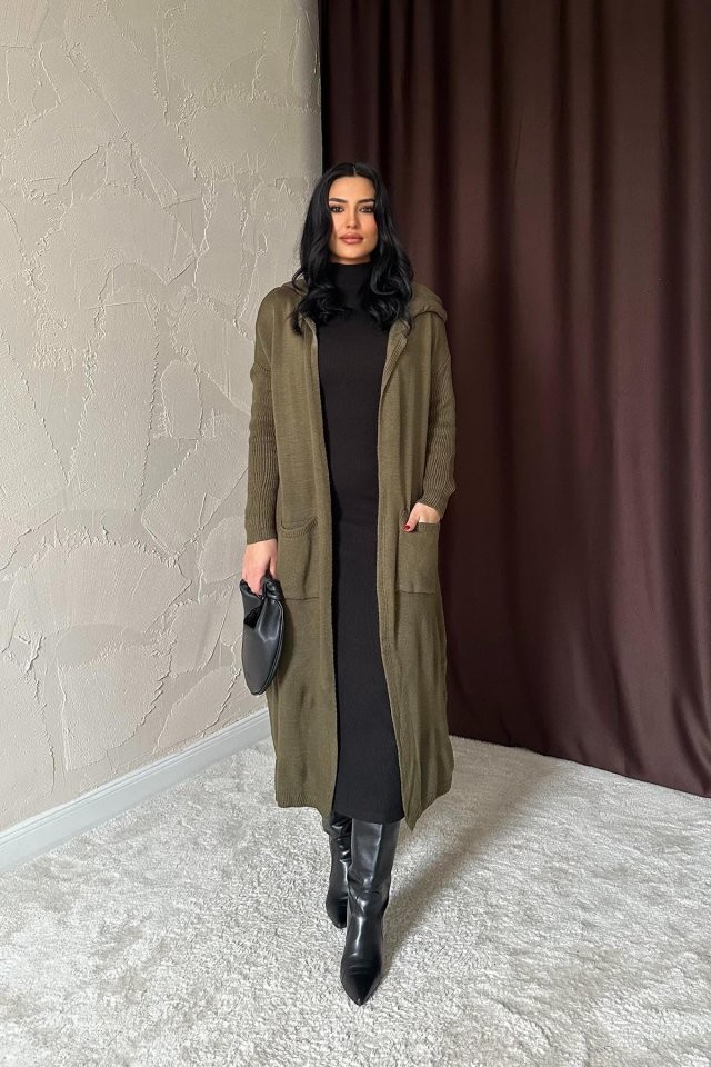 Haki Arkası Yazılı Hırka