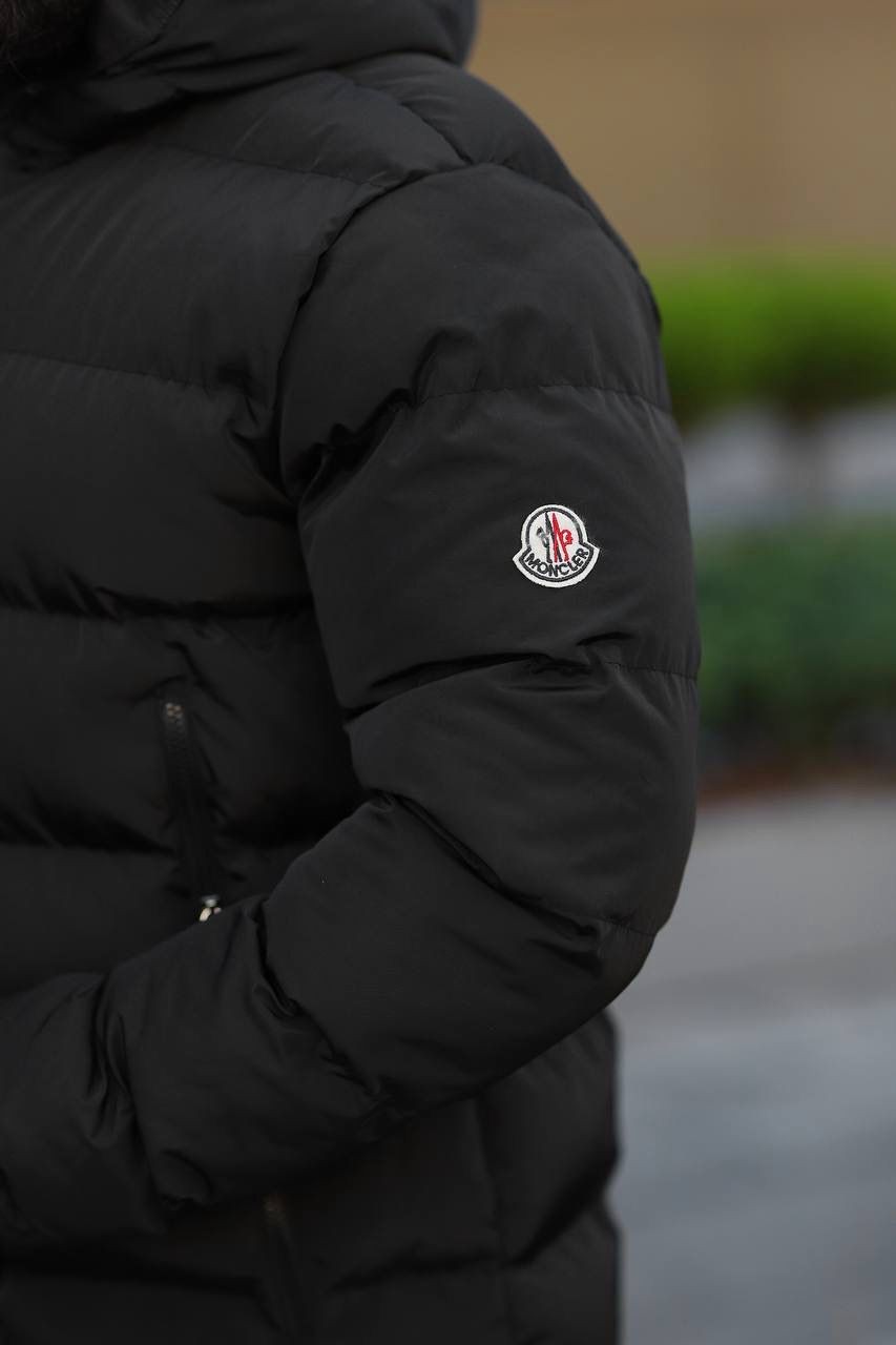 Moncler Su Ve Rüzgar Geçirmez Kapüşonlu Mont - Siyah