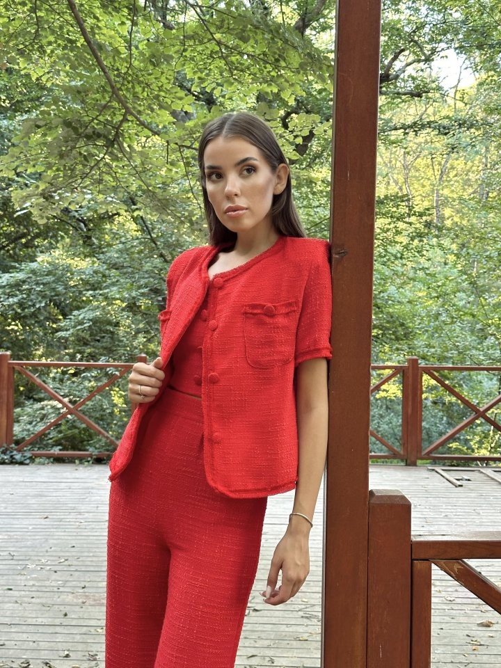 Kırmızı Askılı Büstiyer Ceket Ve Pantolon Takım