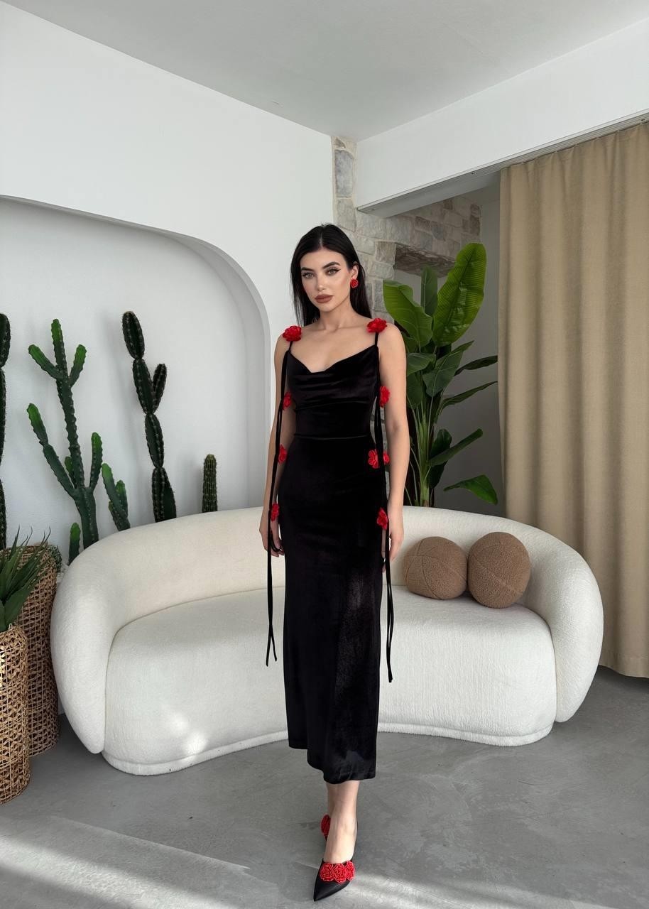Kadrin Gül Detaylı Elbise