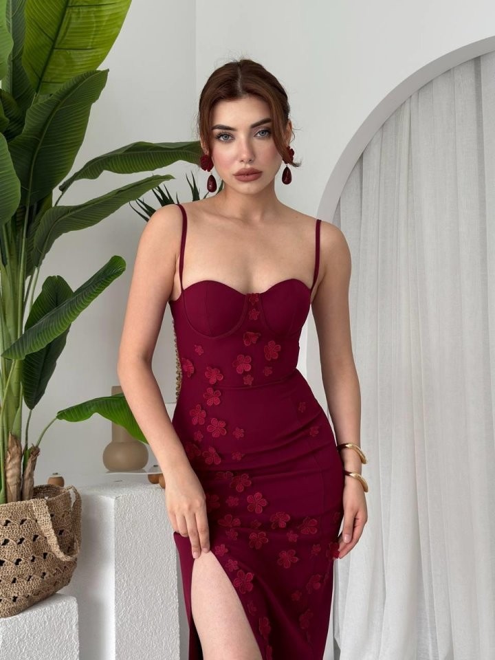 Stor Gül Detaylı Elbise