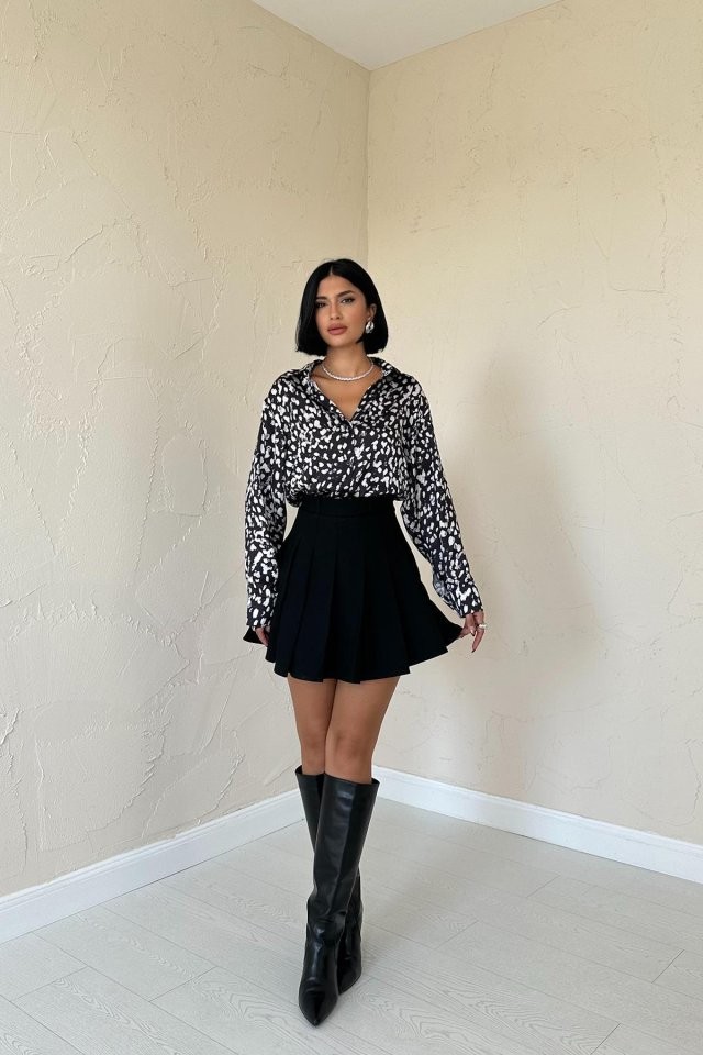 Siyah Leopar Desenli Saten Gömlek
